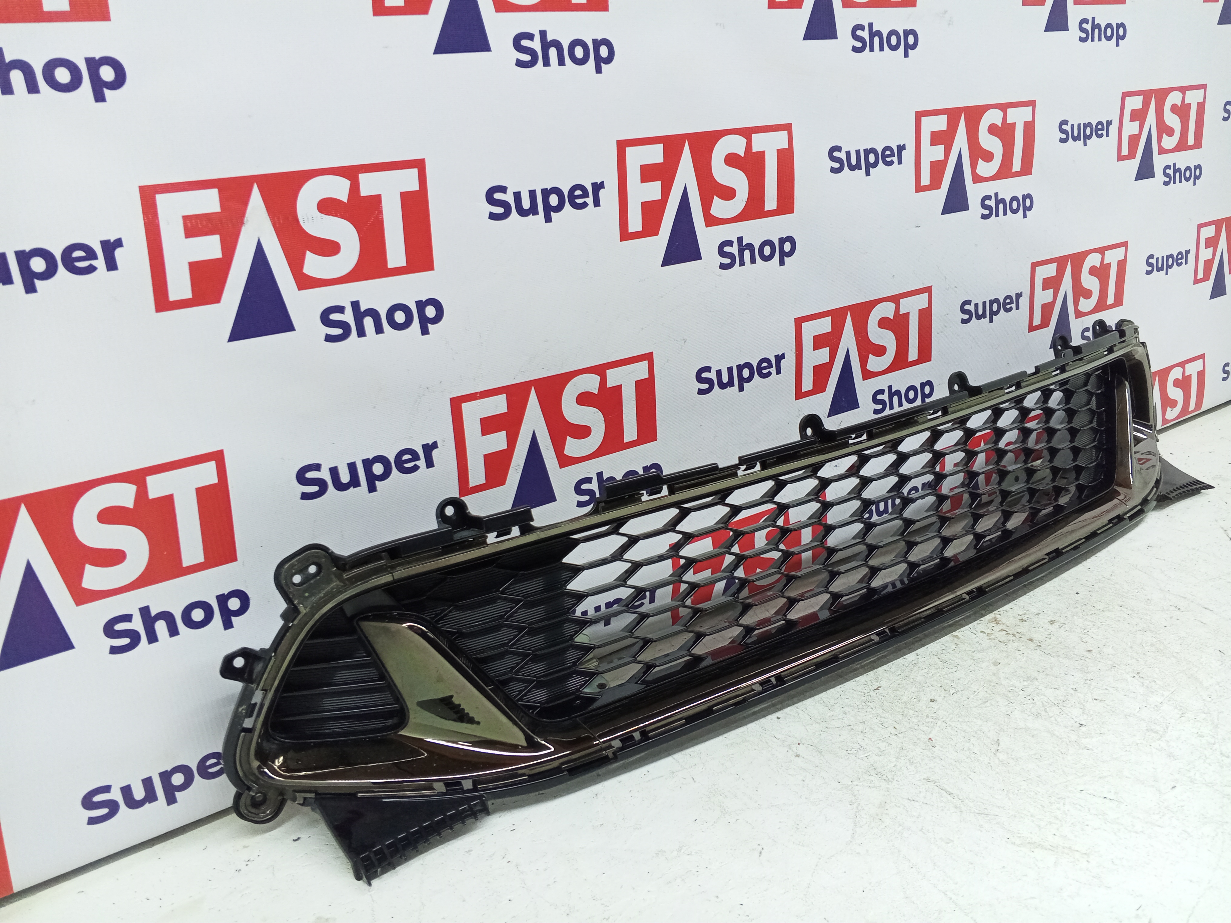 Kia Stinger GT нижняя решетка в передний бампер