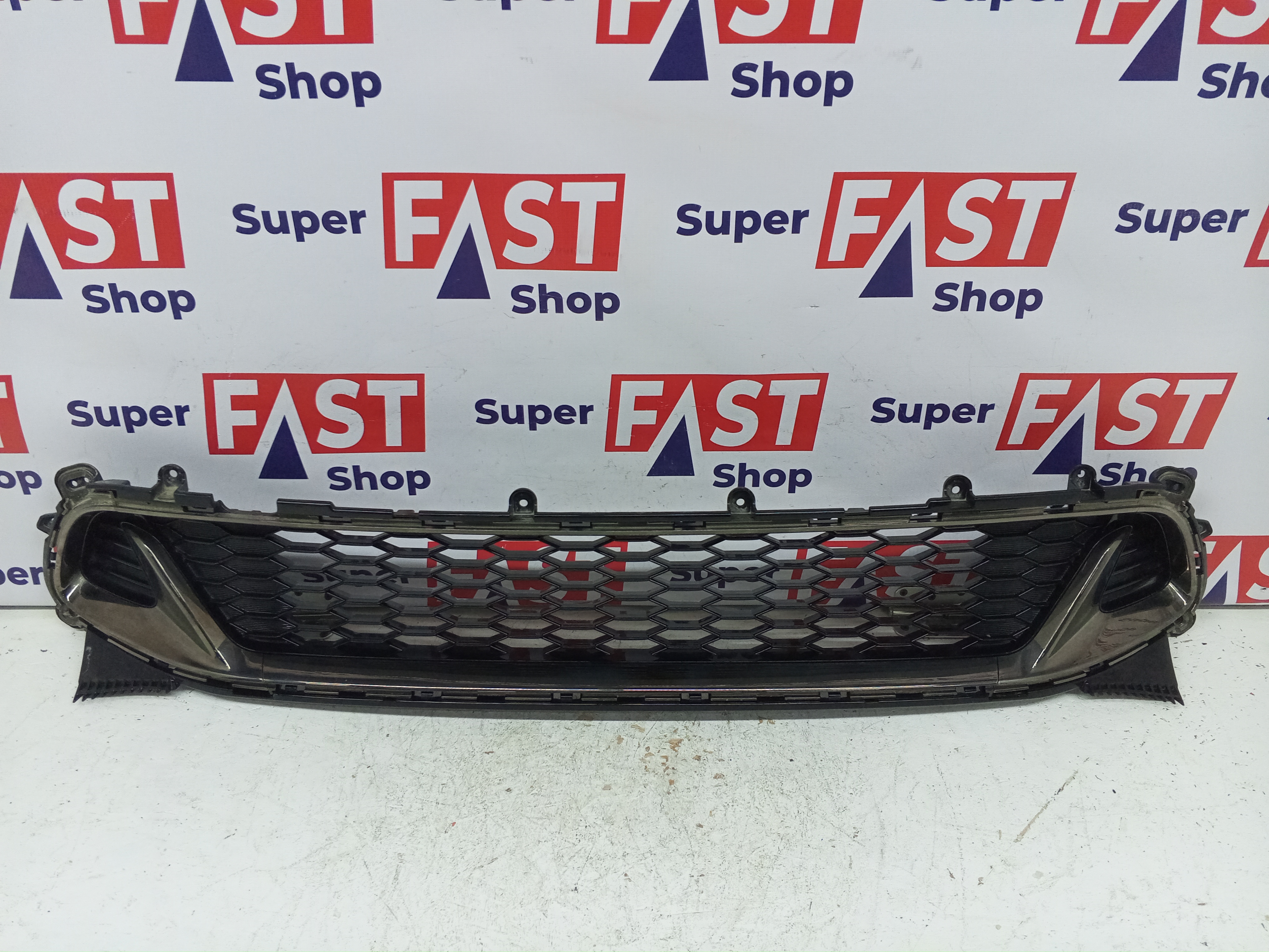 Kia Stinger GT нижняя решетка в передний бампер