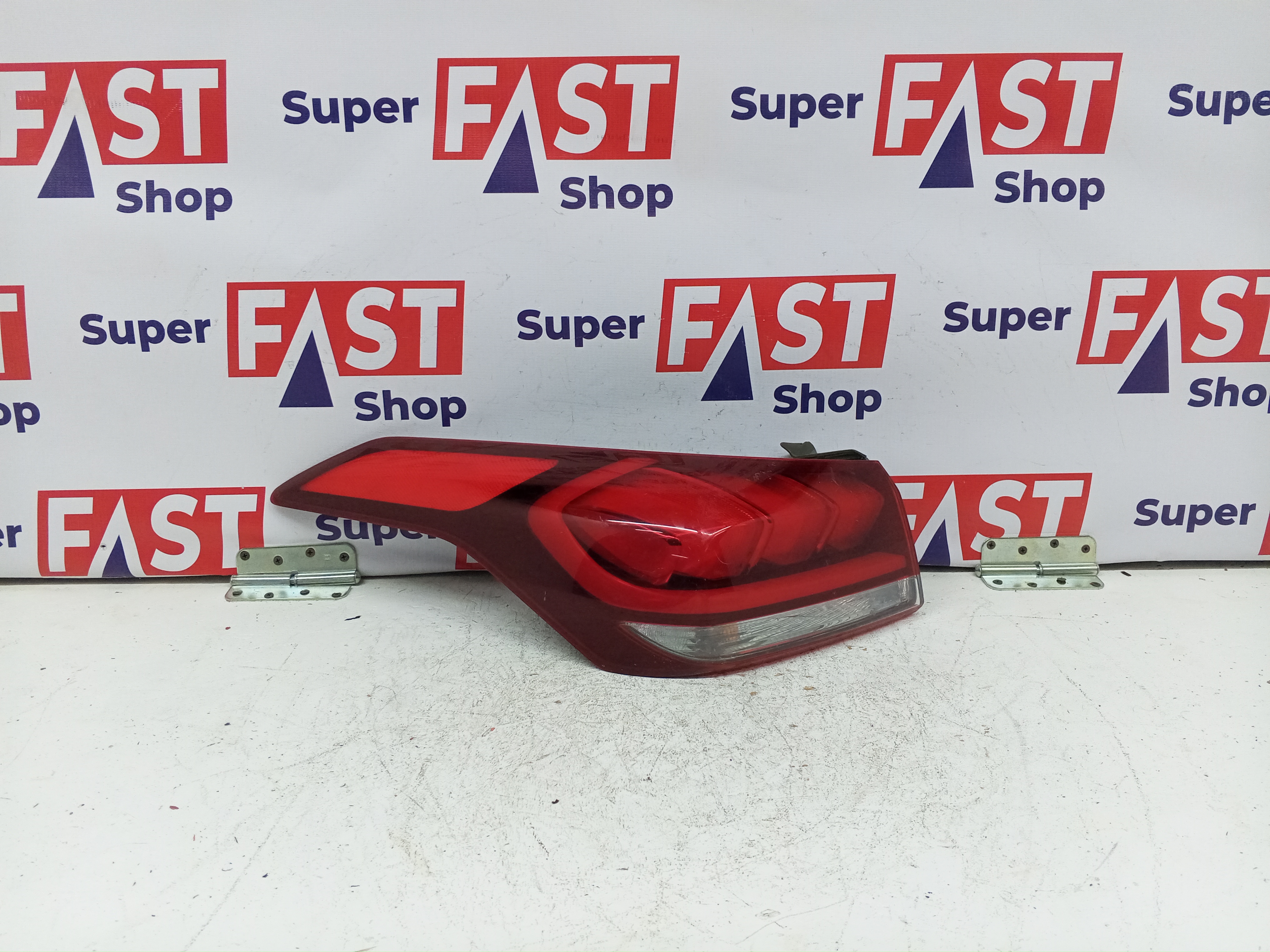 Genesis G80 2016-2020 фонарь задний левый