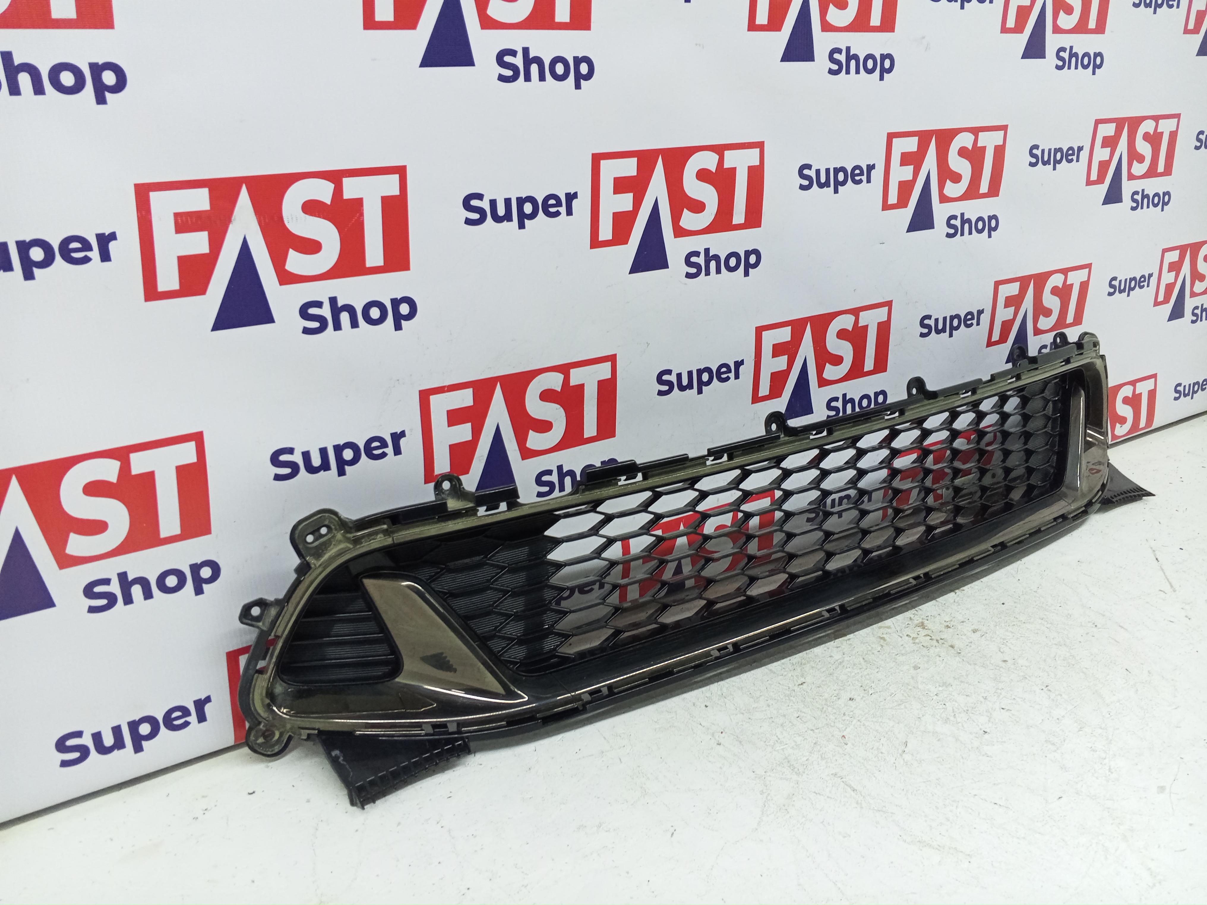 Kia Stinger GT нижняя решетка в передний бампер