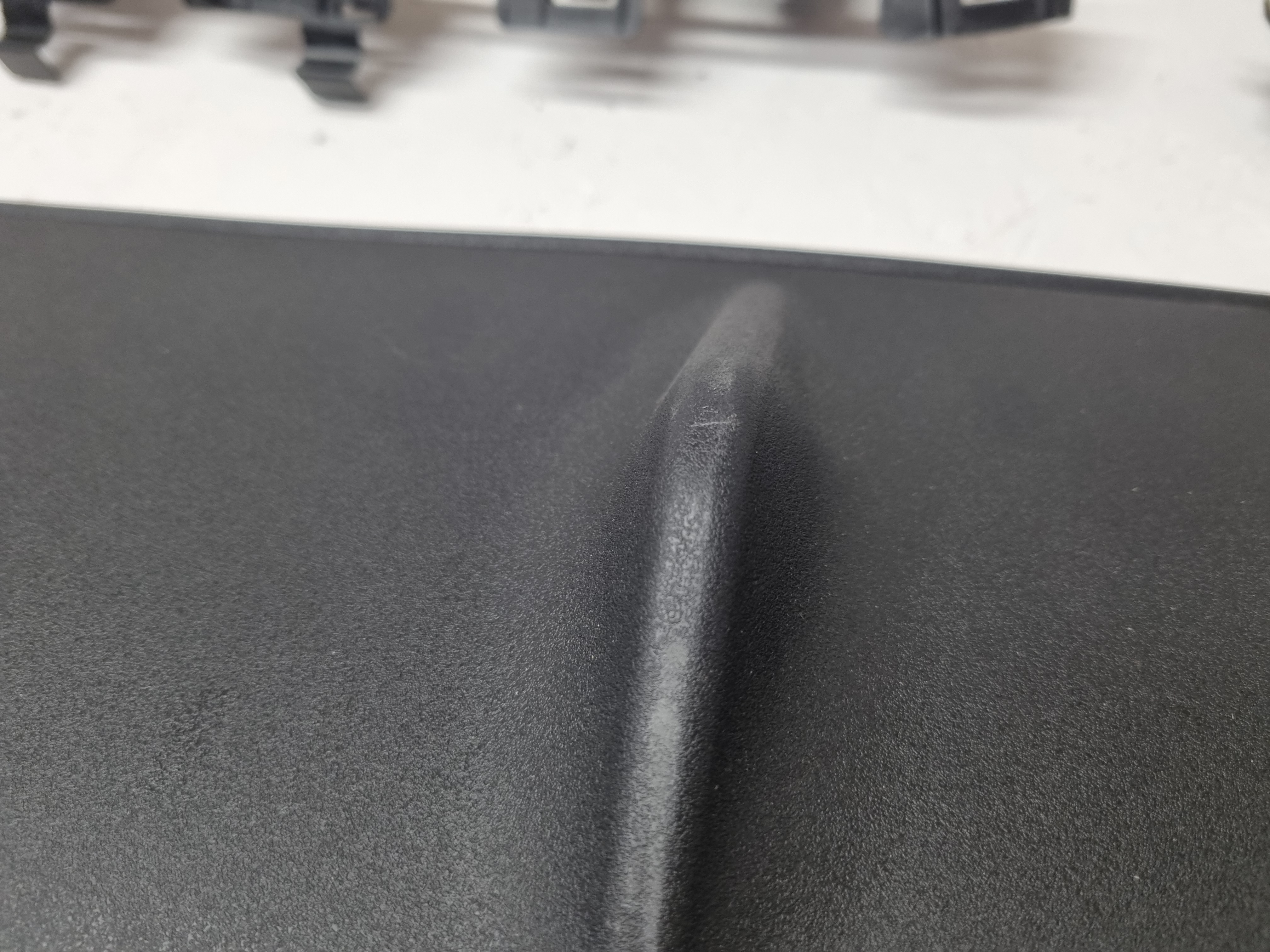 Дефект 8 Mercedes W205 дорестайлинг диффузор AMG 63 без насадок