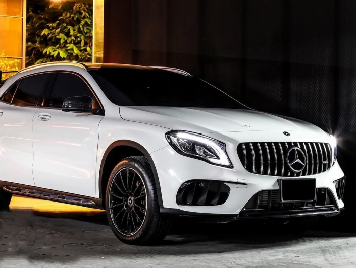 Mercedes GLA X156 рестайлинг решетка радиатора GT хром