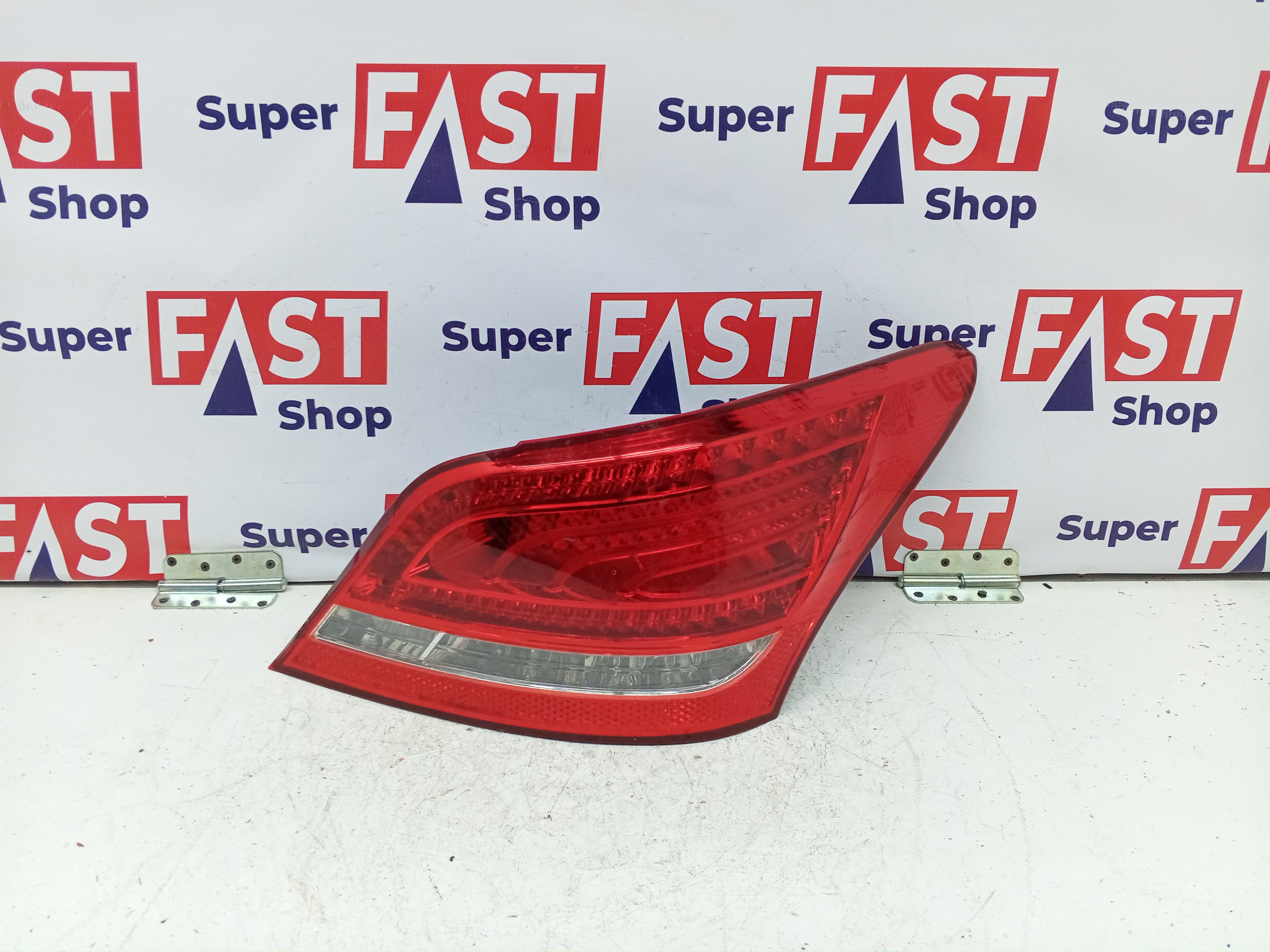 Hyundai Equus дорест правый задний фонарь LED