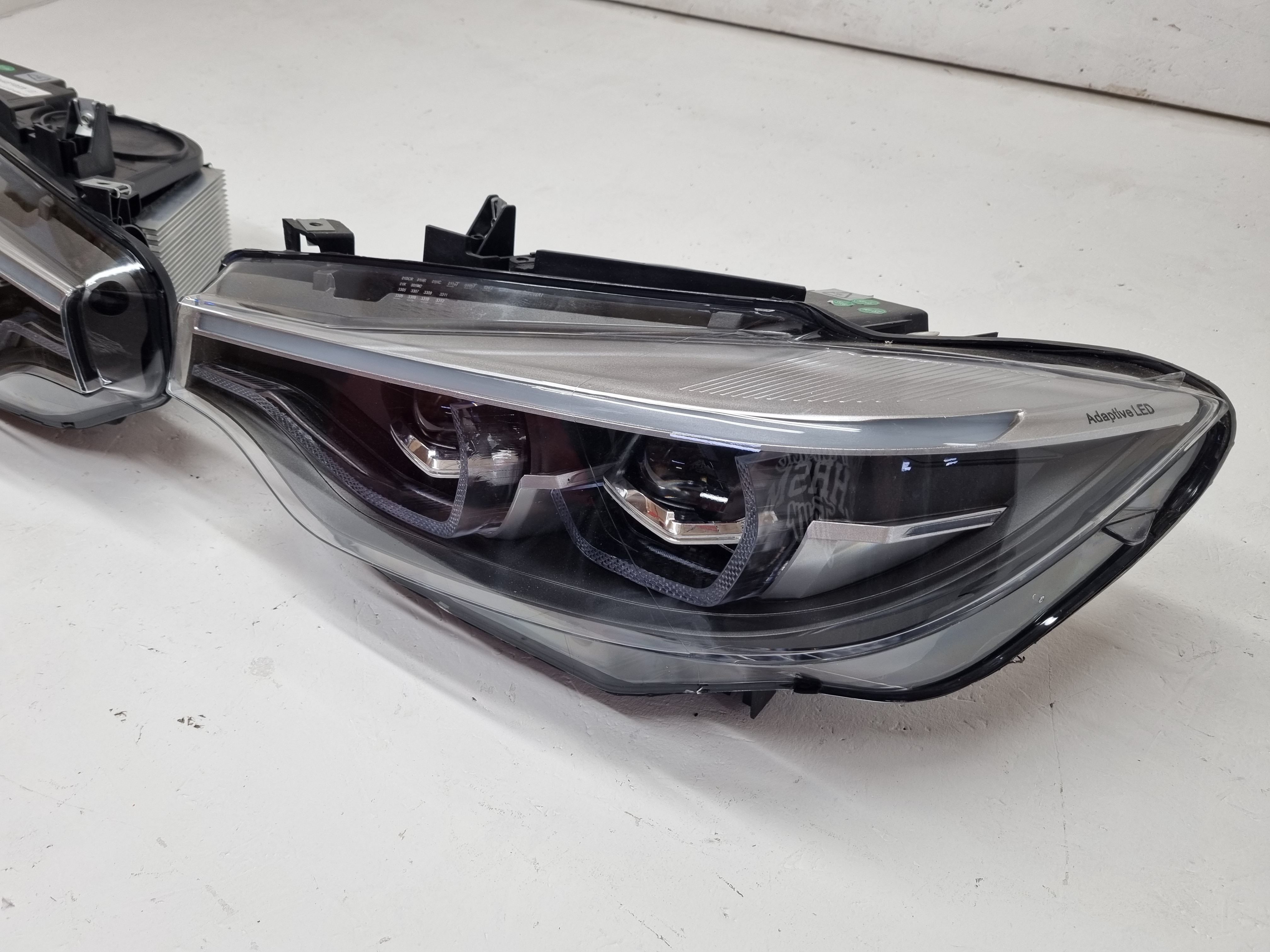 Дефект BMW F32 дорестайлинг фары LED вместо штатных