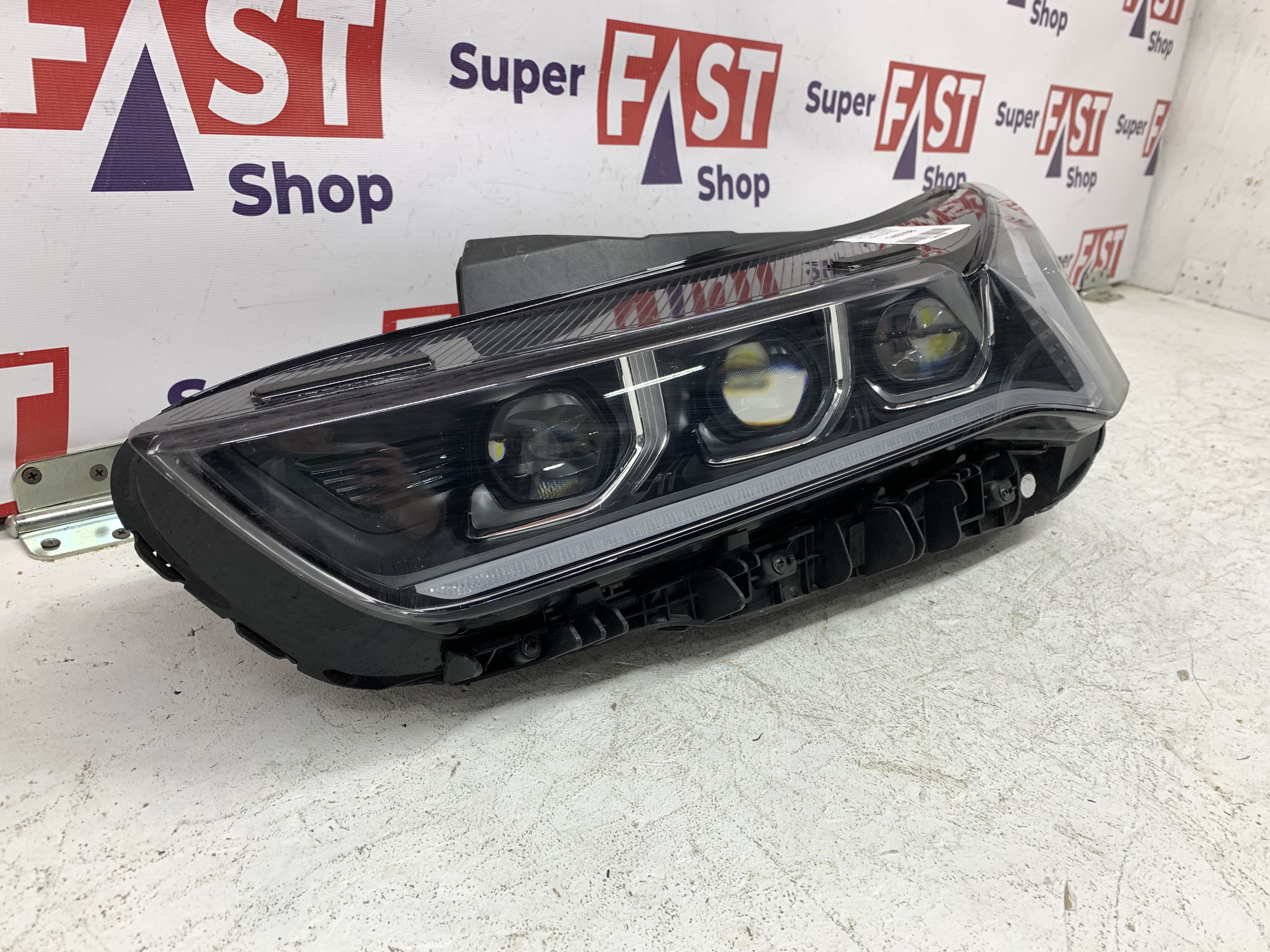 Kia K5 фара левая LED на 3 линзы оригинал бу