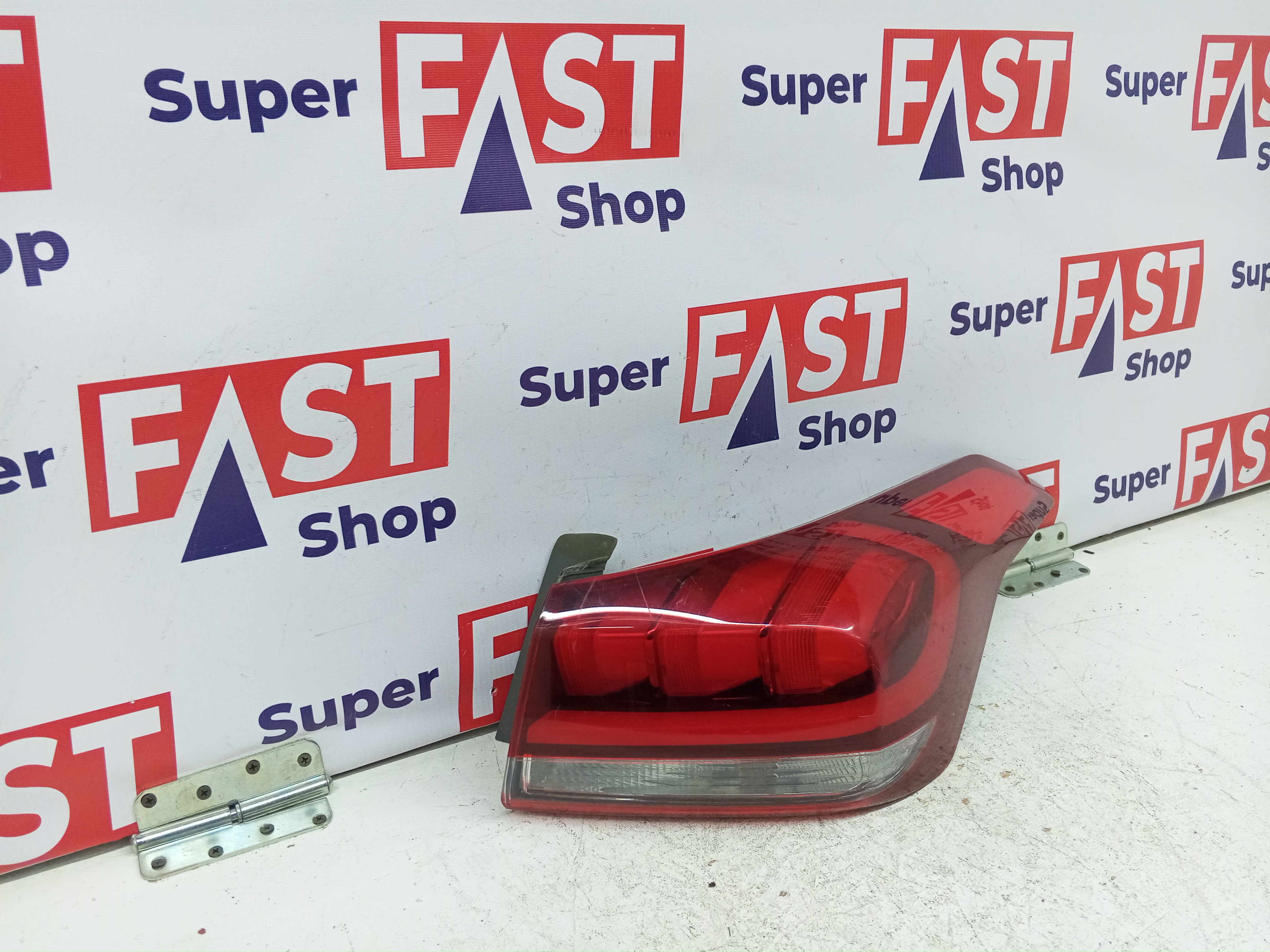 фонарь задний правый Genesis G80 2016-2020