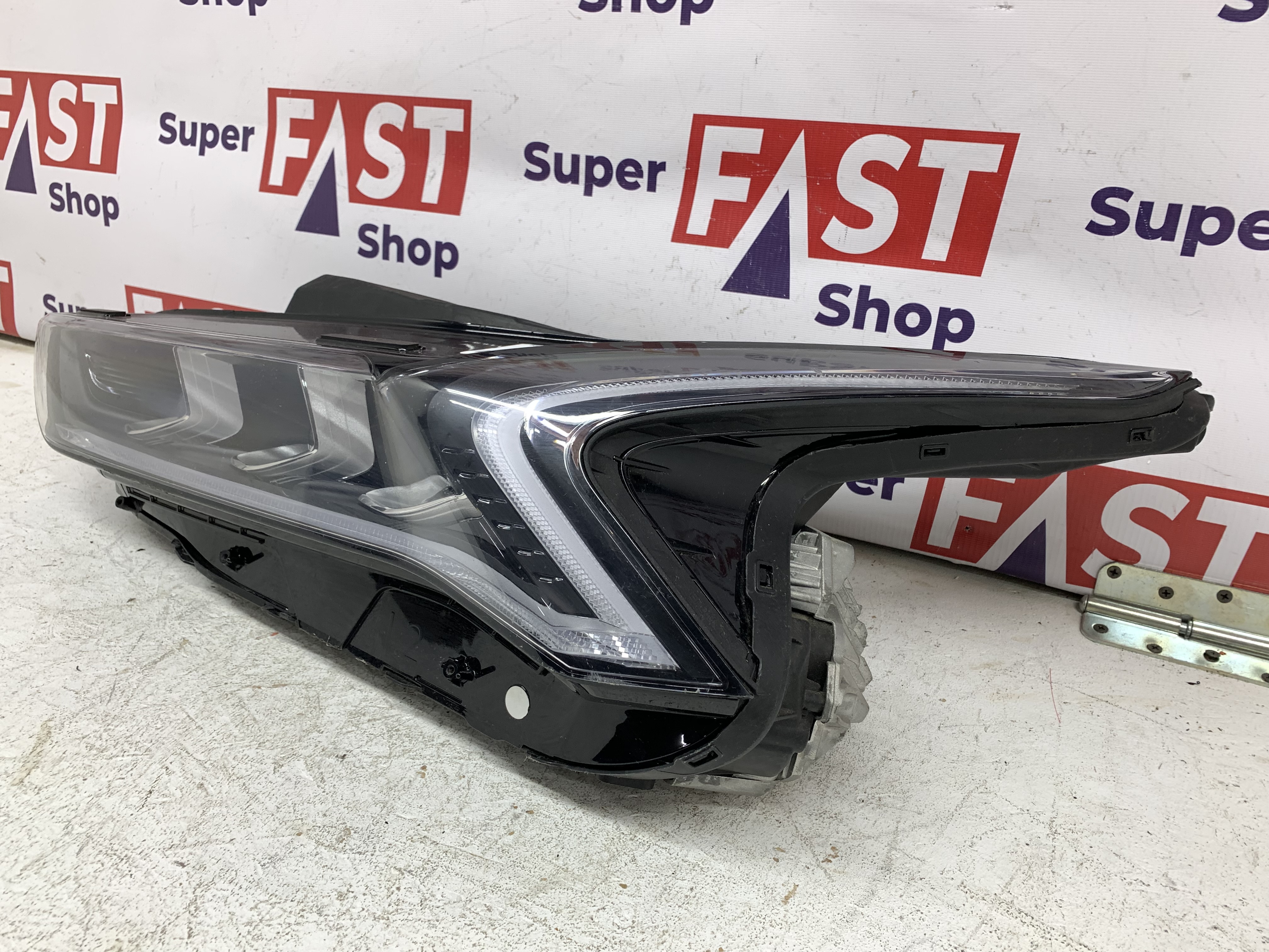 Kia K5 фара левая LED на 3 линзы оригинал бу