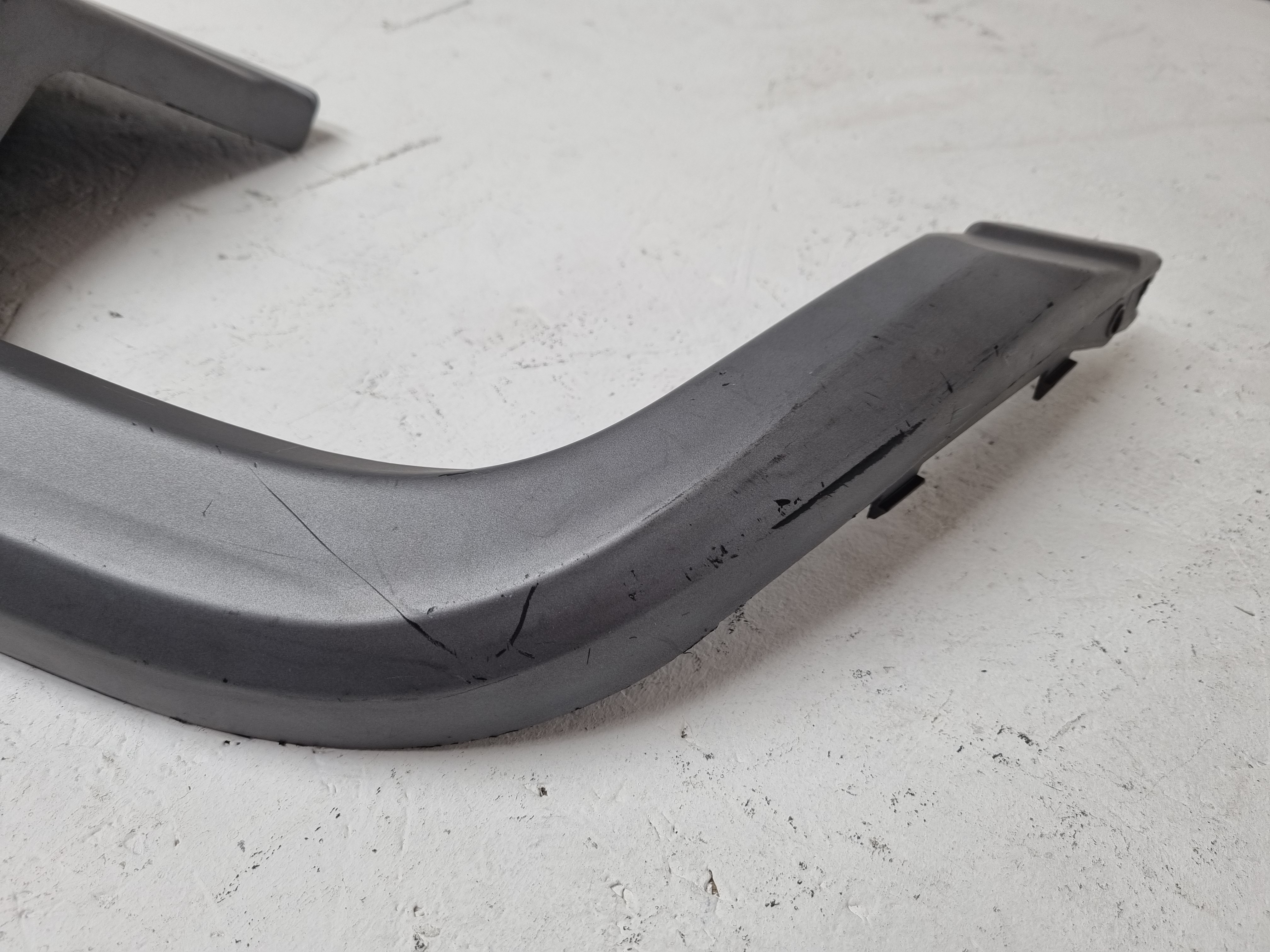 Дефект 2 Audi A5 8T рестайлинг S5 диффузор в обычный бампер купе