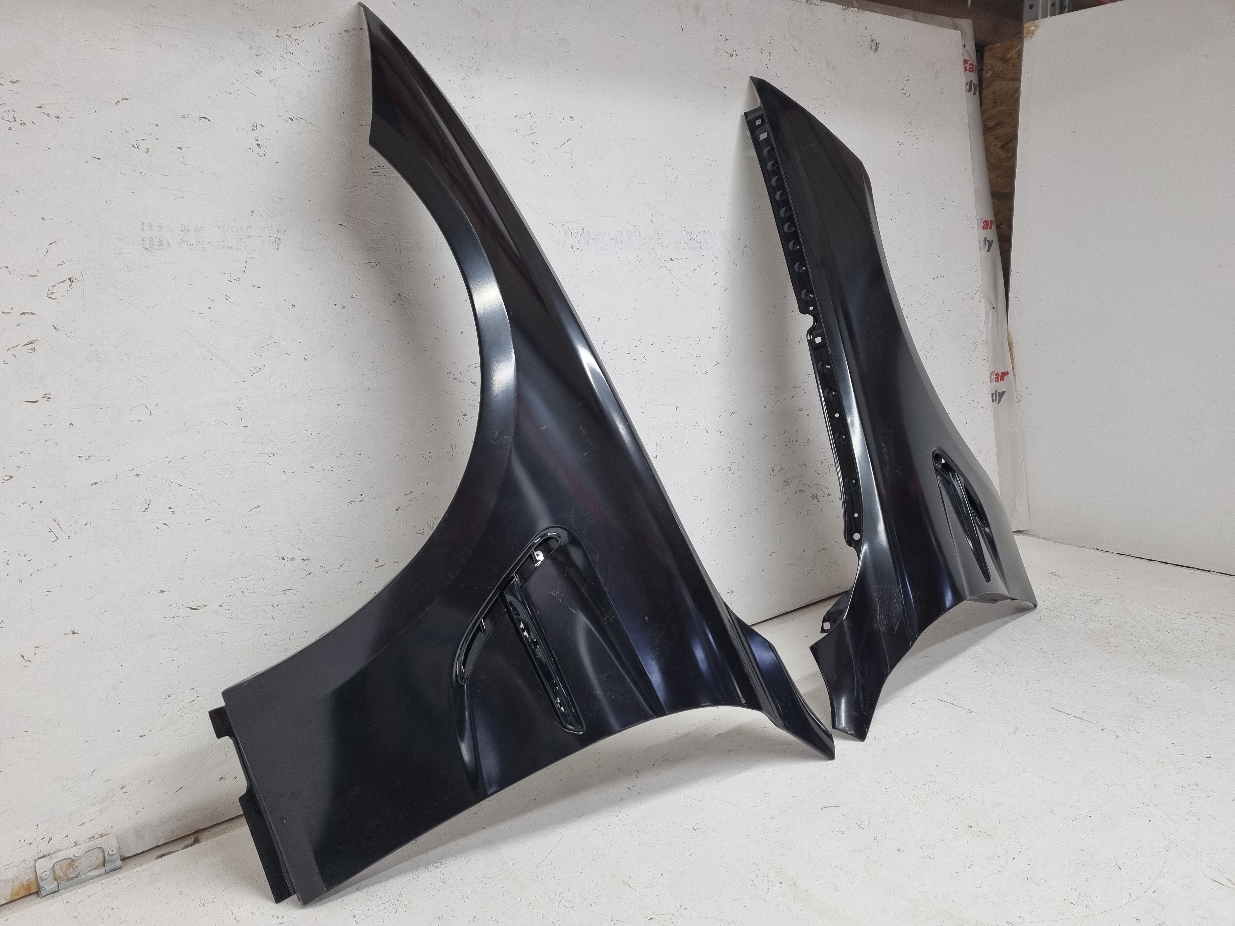 Дефект 2 BMW F30 комплект крыльев M M3 передних для обычной 3