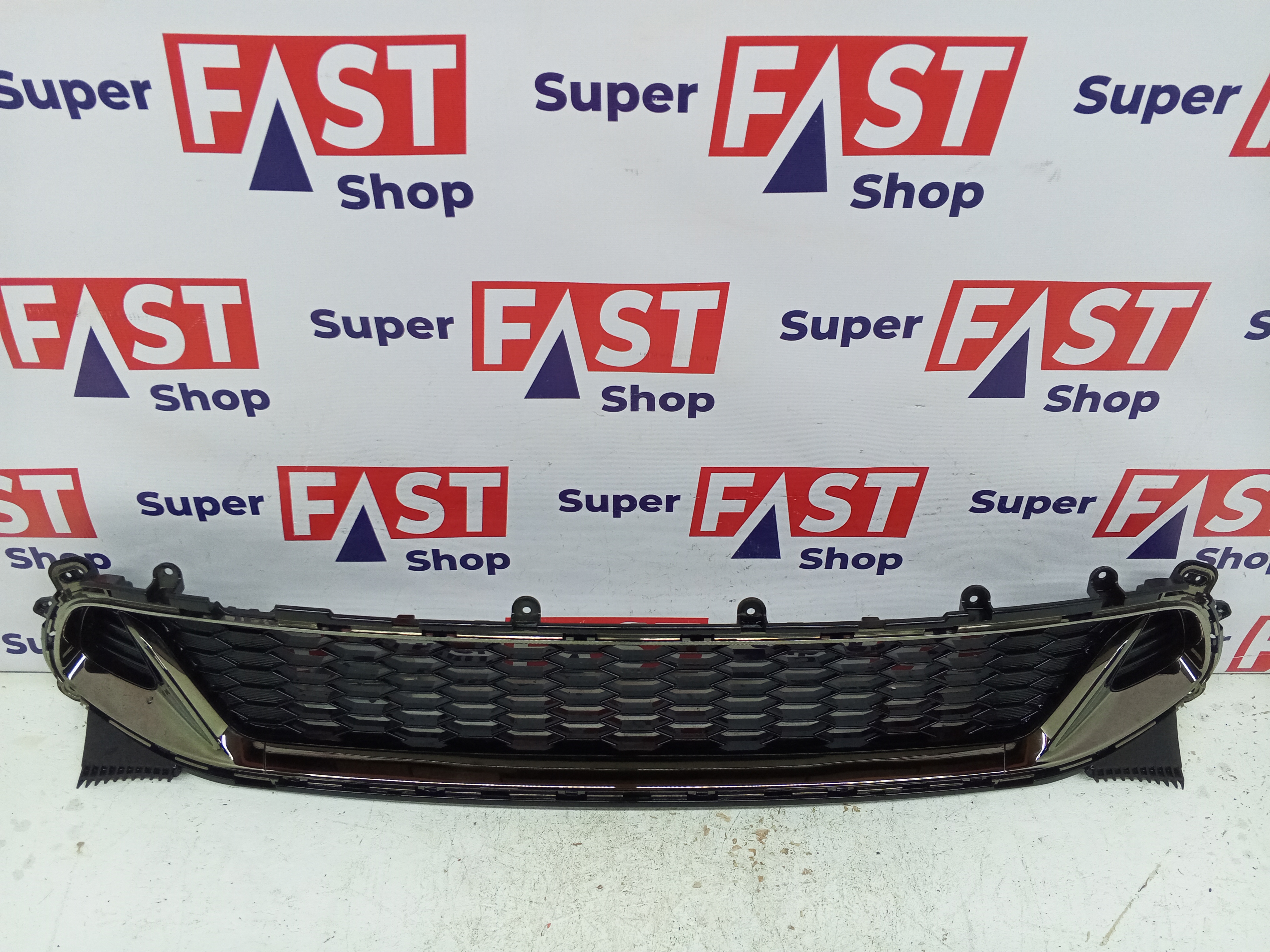 Kia Stinger GT нижняя решетка в передний бампер