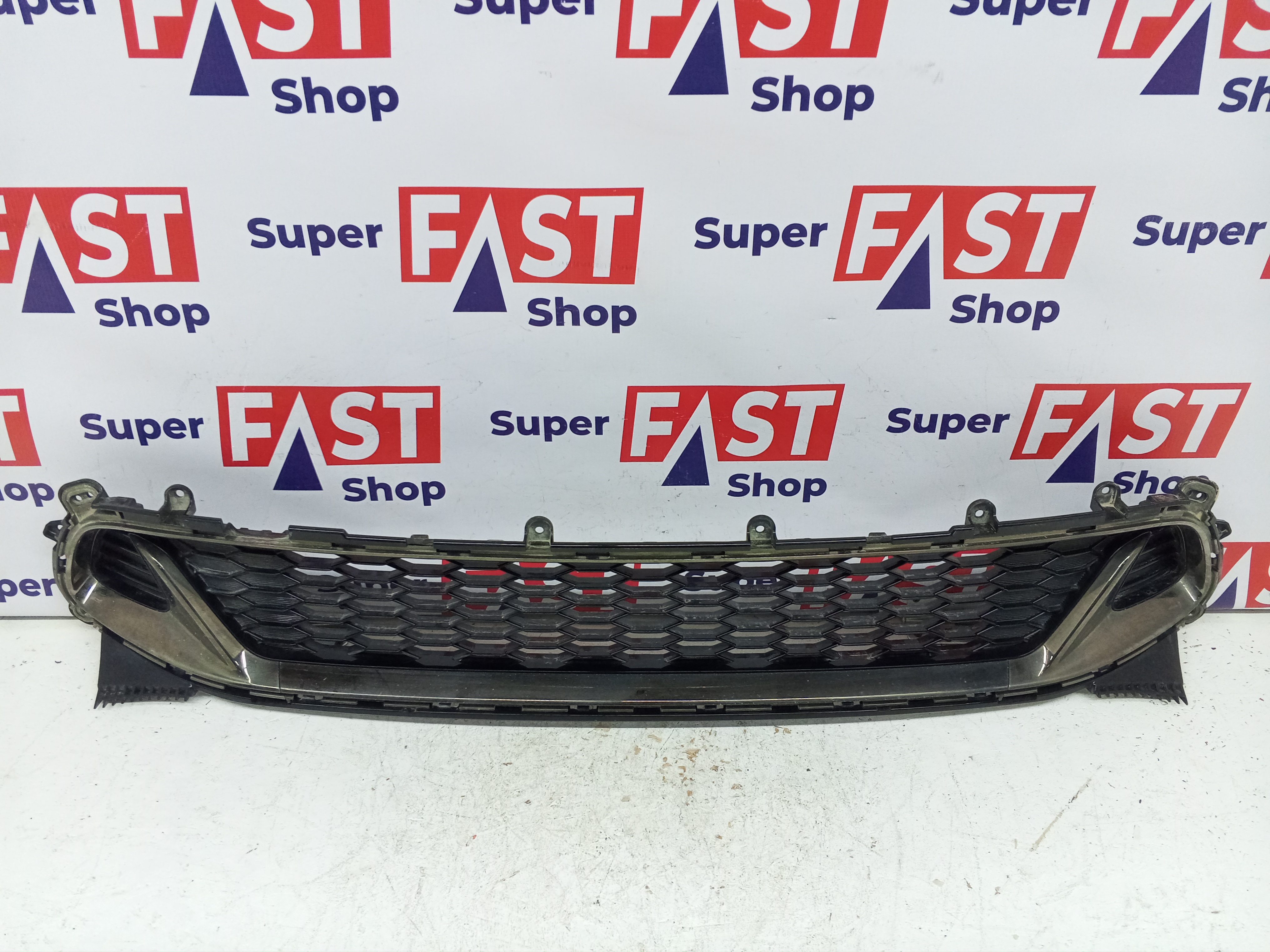 Kia Stinger GT нижняя решетка в передний бампер