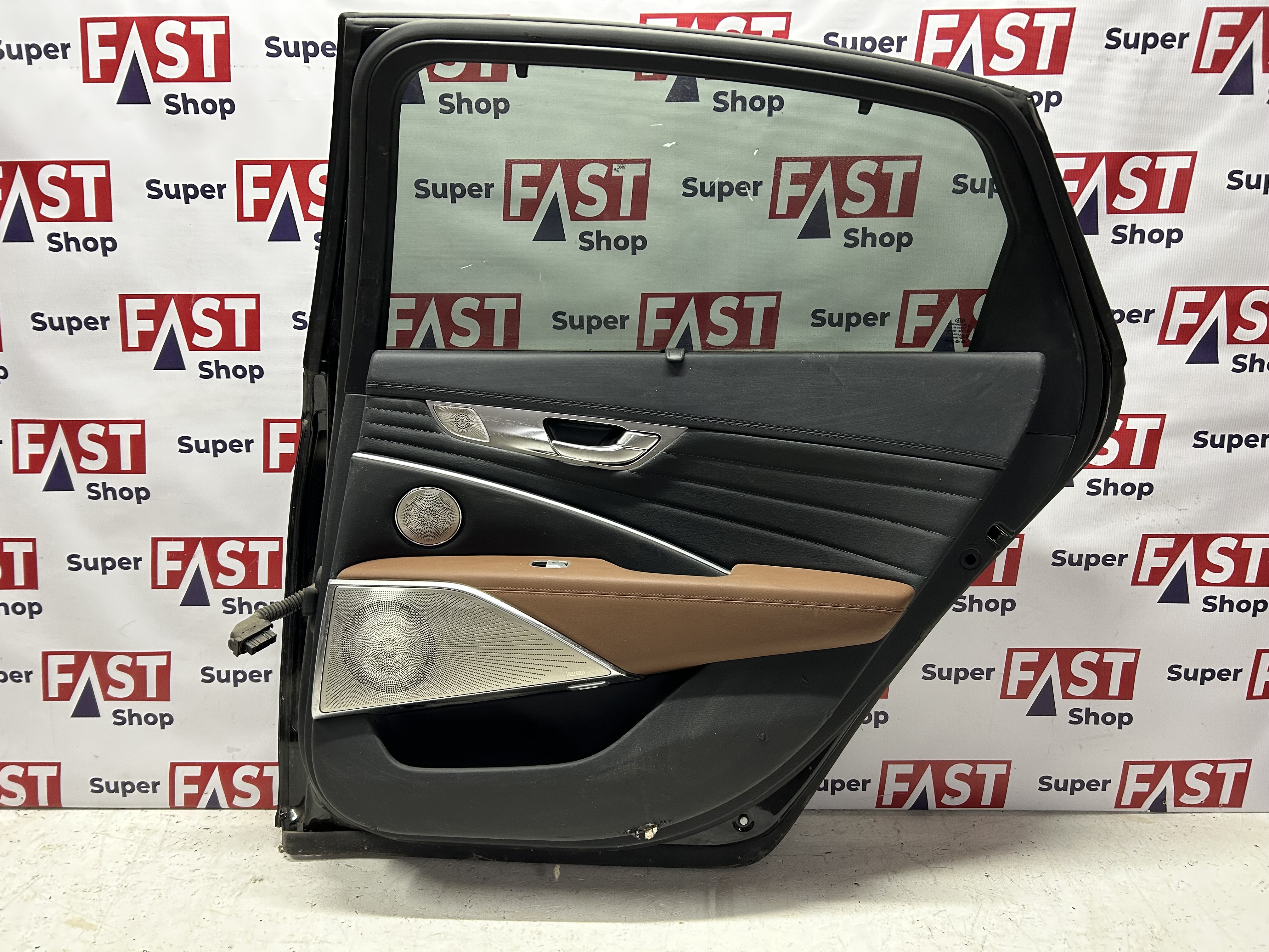 Дверь задняя правая Kia K900 2018-2022