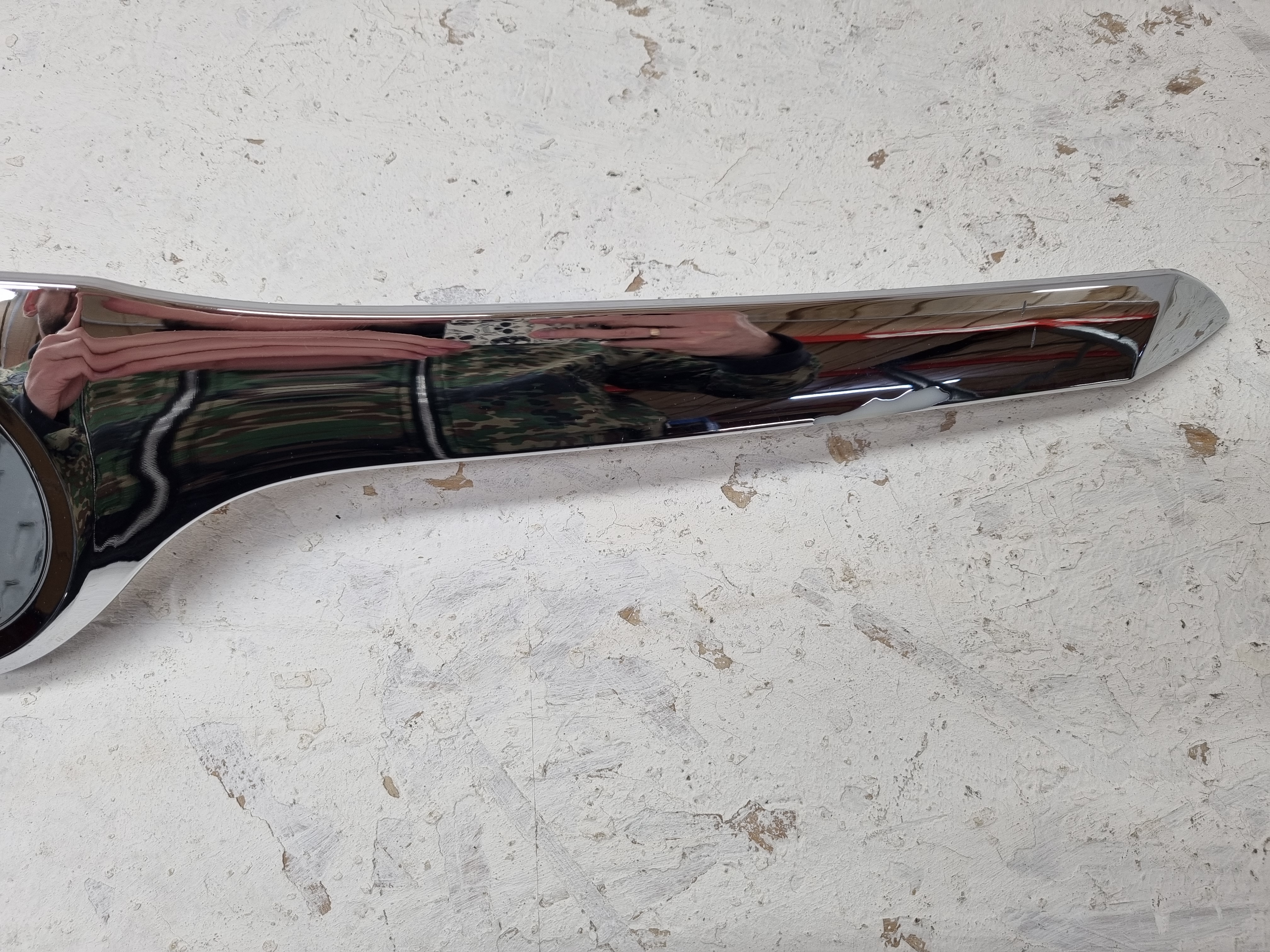 Дефект 1 Skoda Superb дорестайлинг 2008-2013 хром накладка на капот