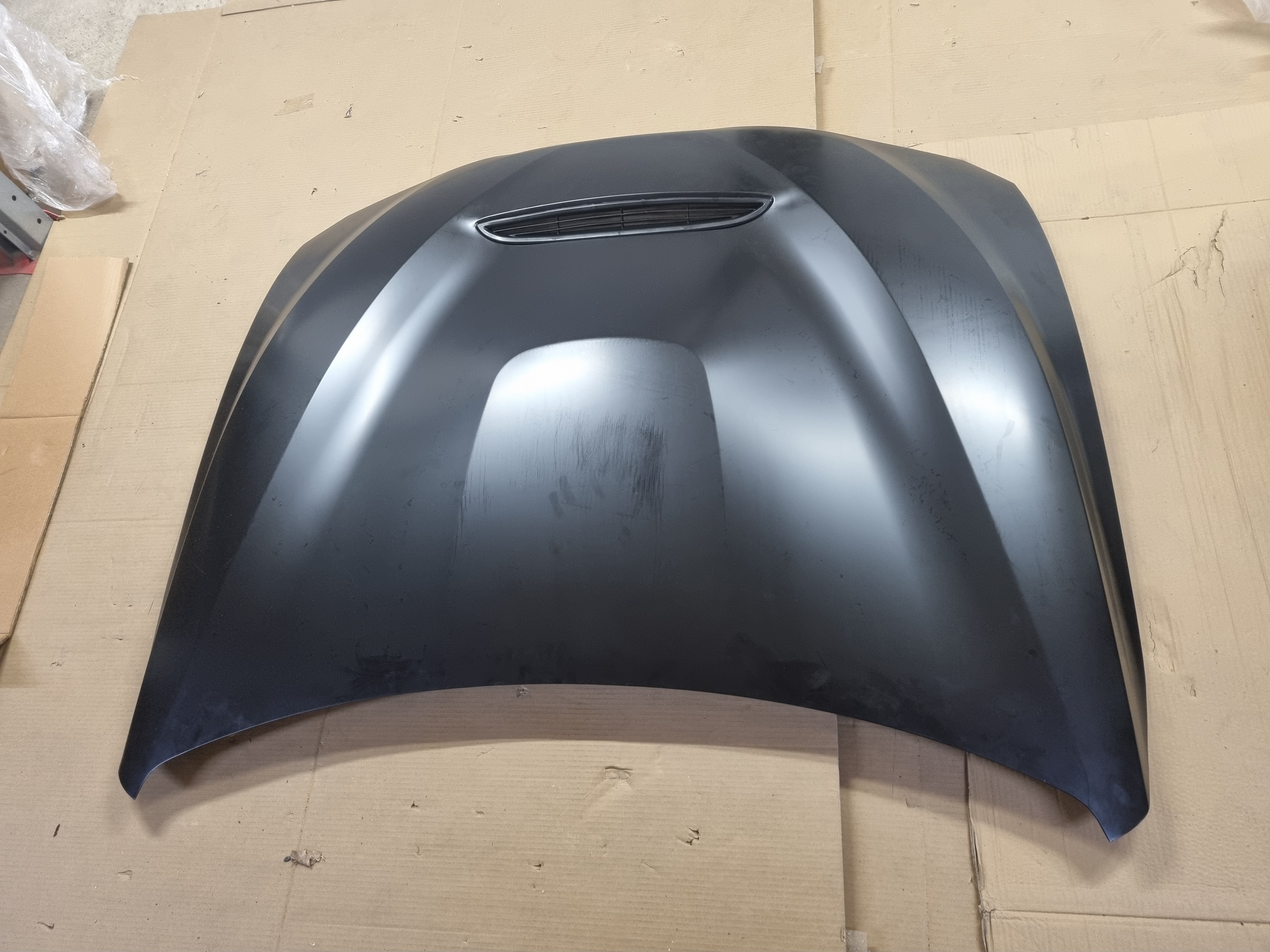 Дефект BMW F30 F32 капот в стиле M3 GTS F80 M4