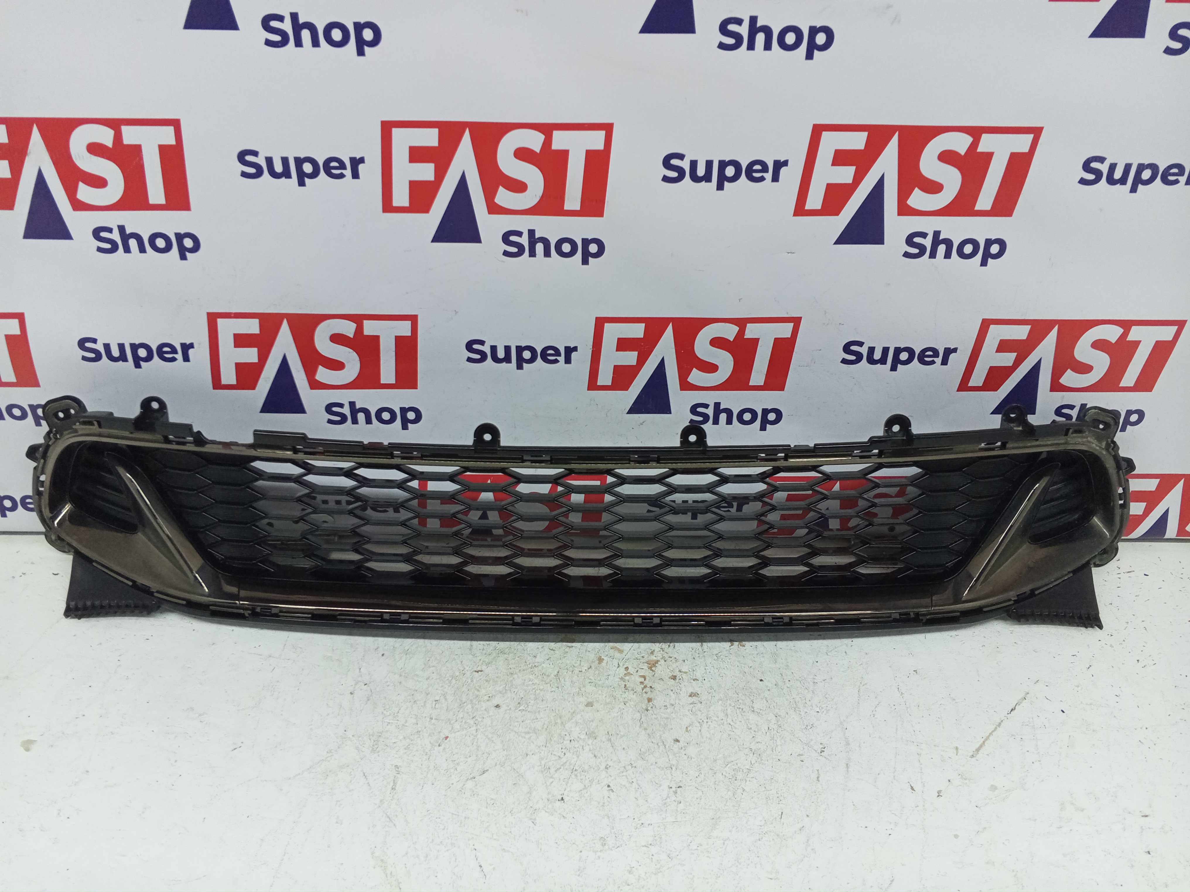 Kia Stinger GT нижняя решетка в передний бампер