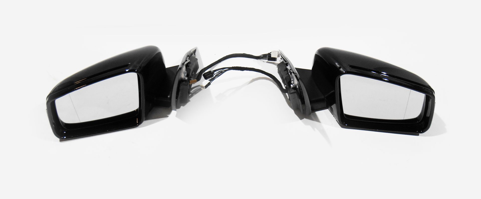 Mercedes W204 дорестайлинг левое зеркало черное