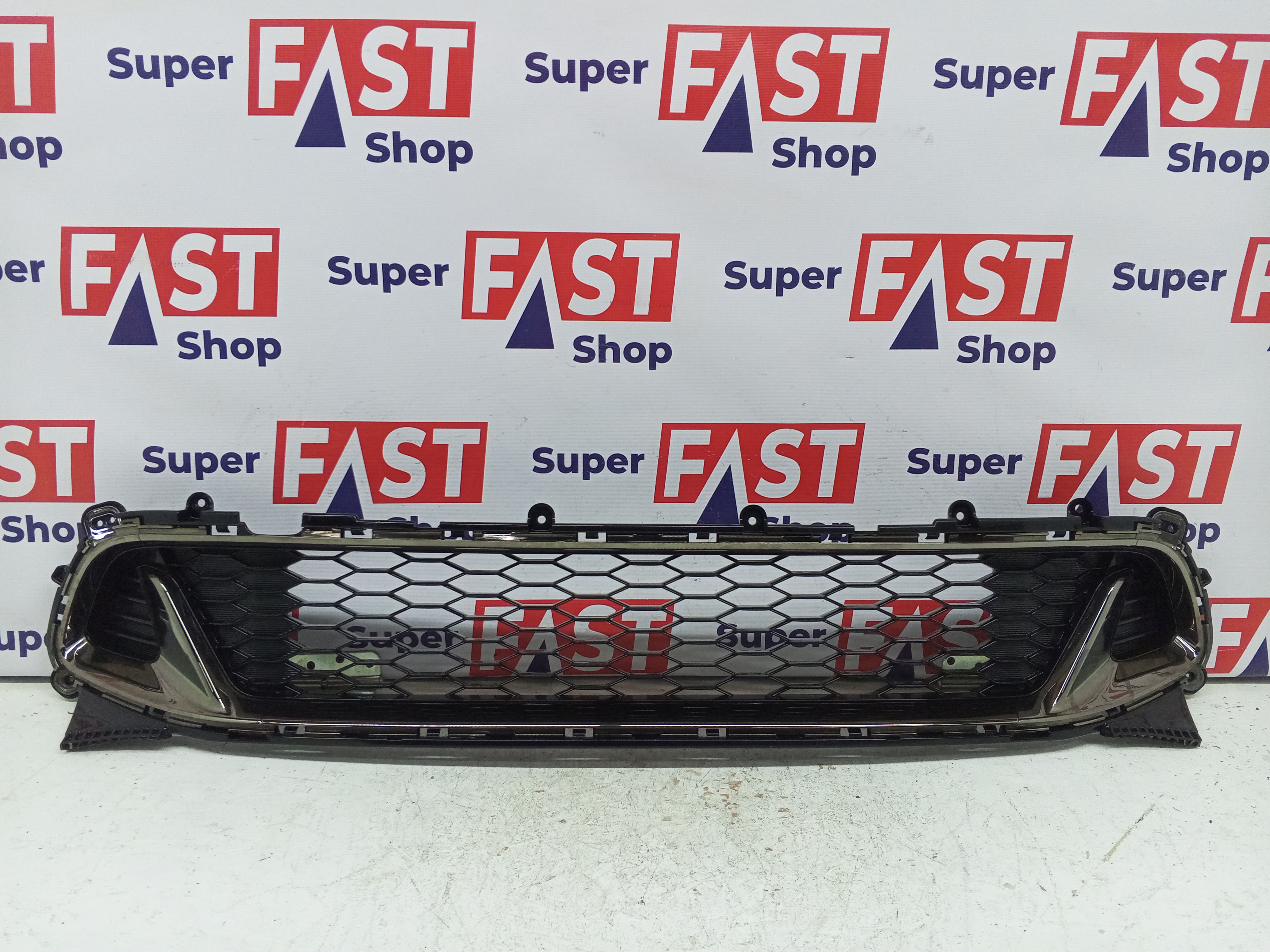 Kia Stinger GT нижняя решетка в передний бампер