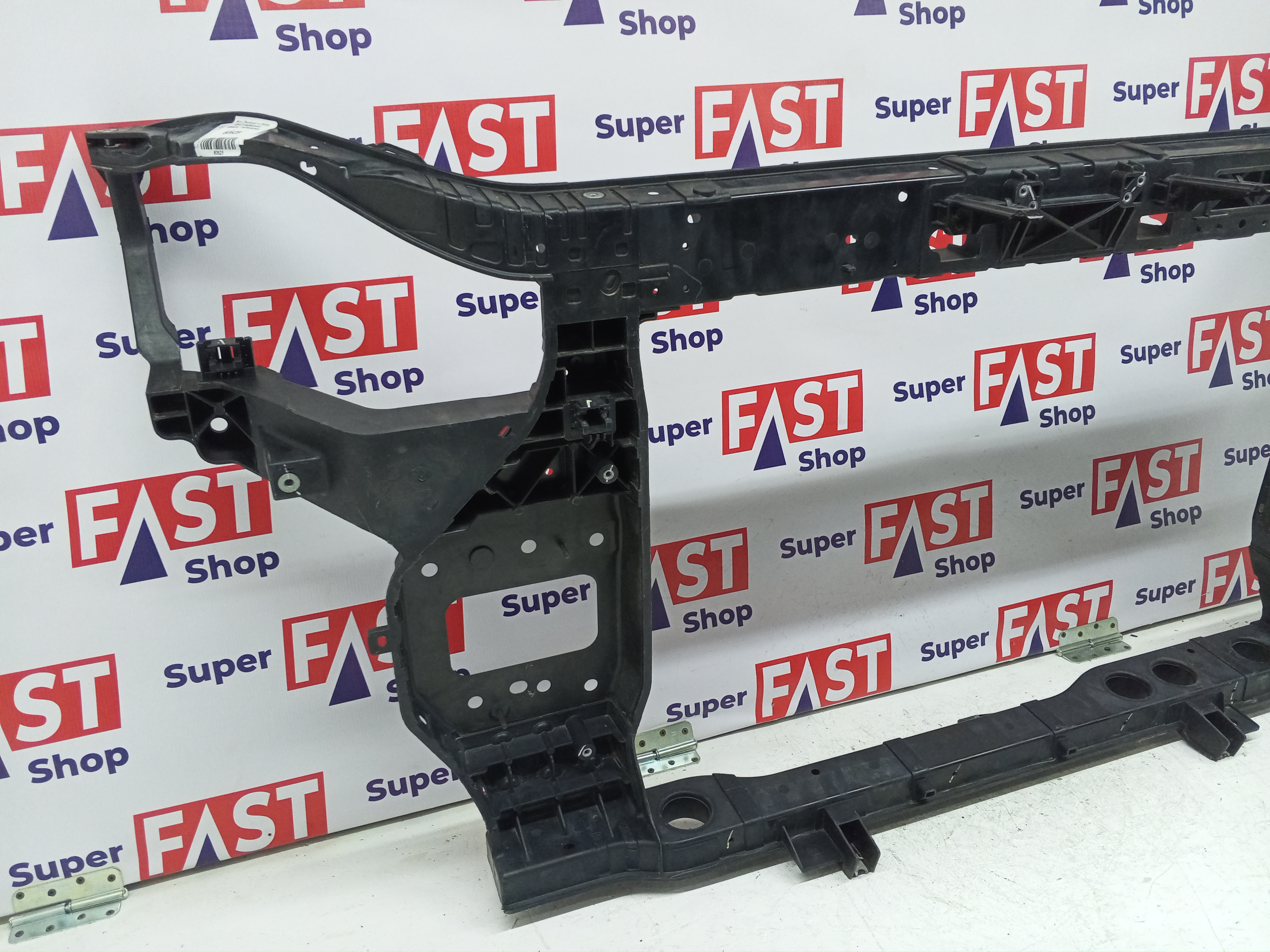 Kia Carnival 4 2020-2023 передняя панель / телевизор