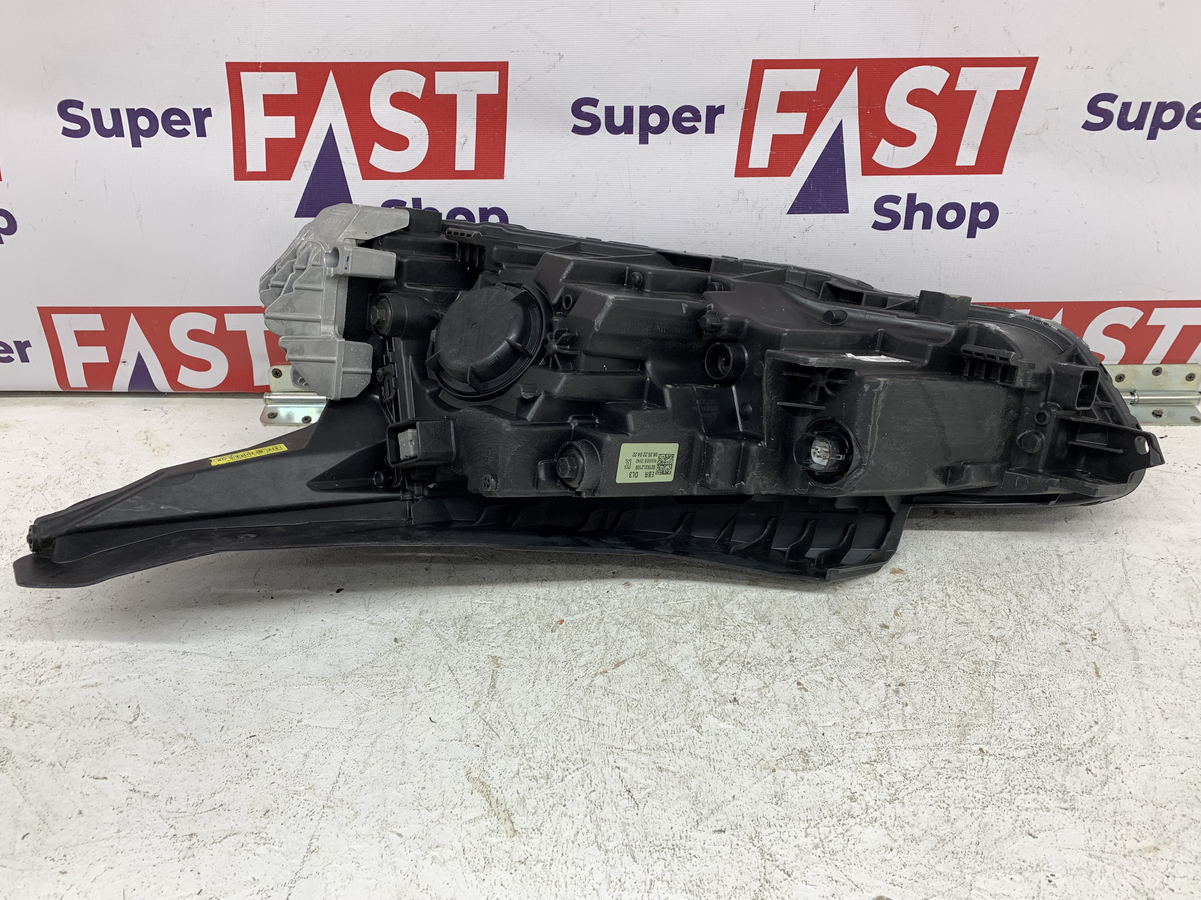 Kia K5 фара правая LED на 3 линзы оригинал бу