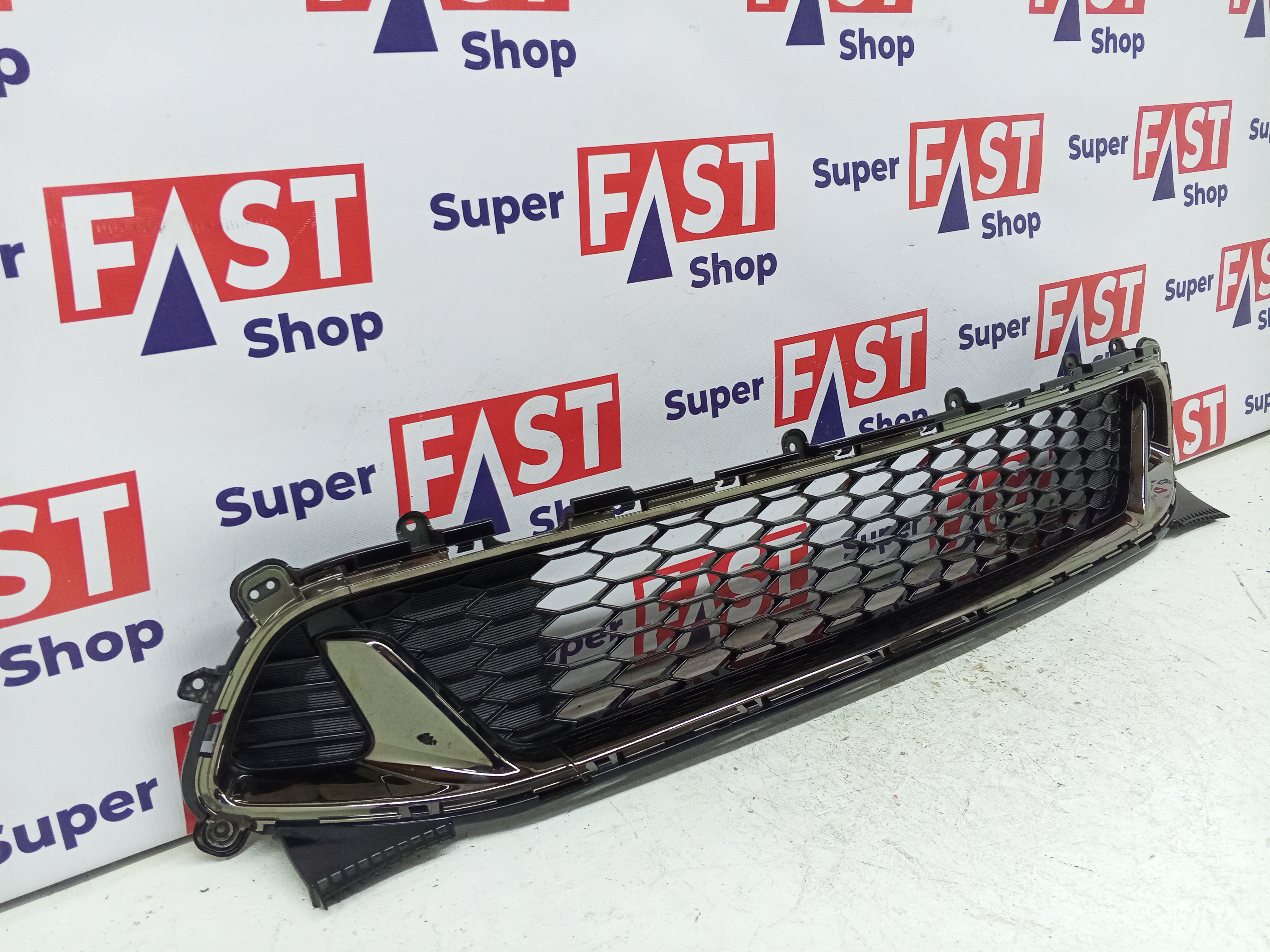 Kia Stinger GT нижняя решетка в передний бампер