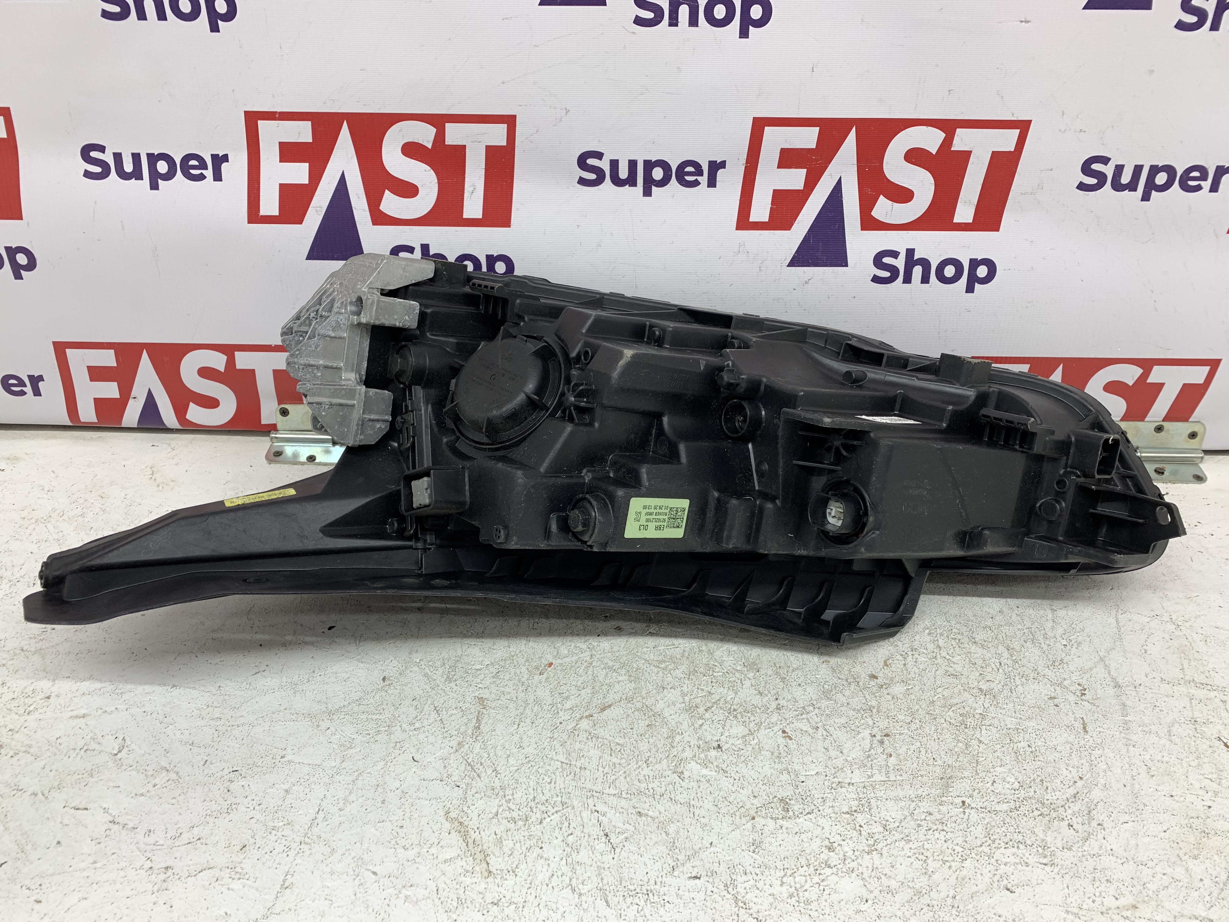 Kia K5 фара правая LED на 3 линзы оригинал бу