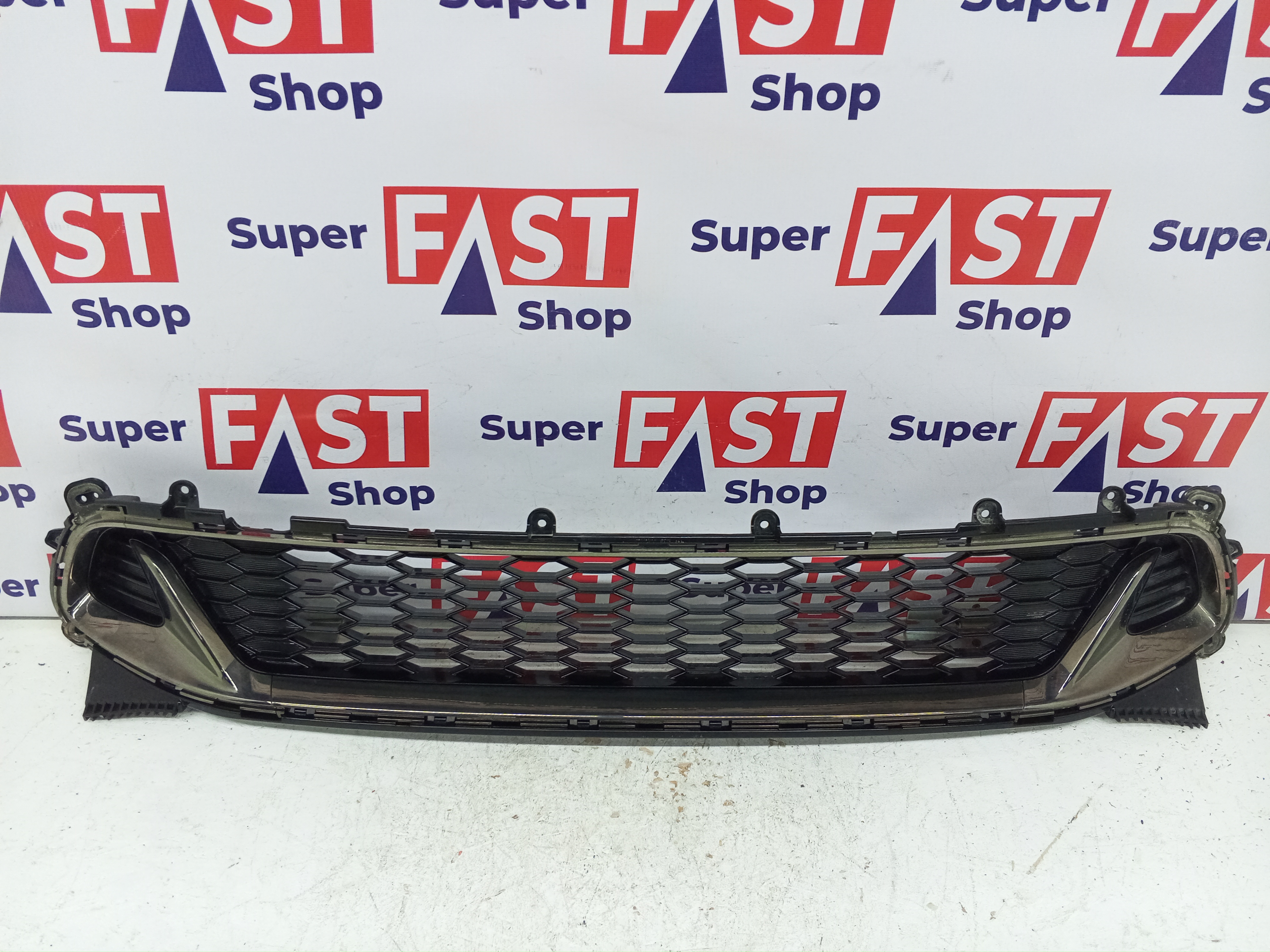 Kia Stinger GT нижняя решетка в передний бампер