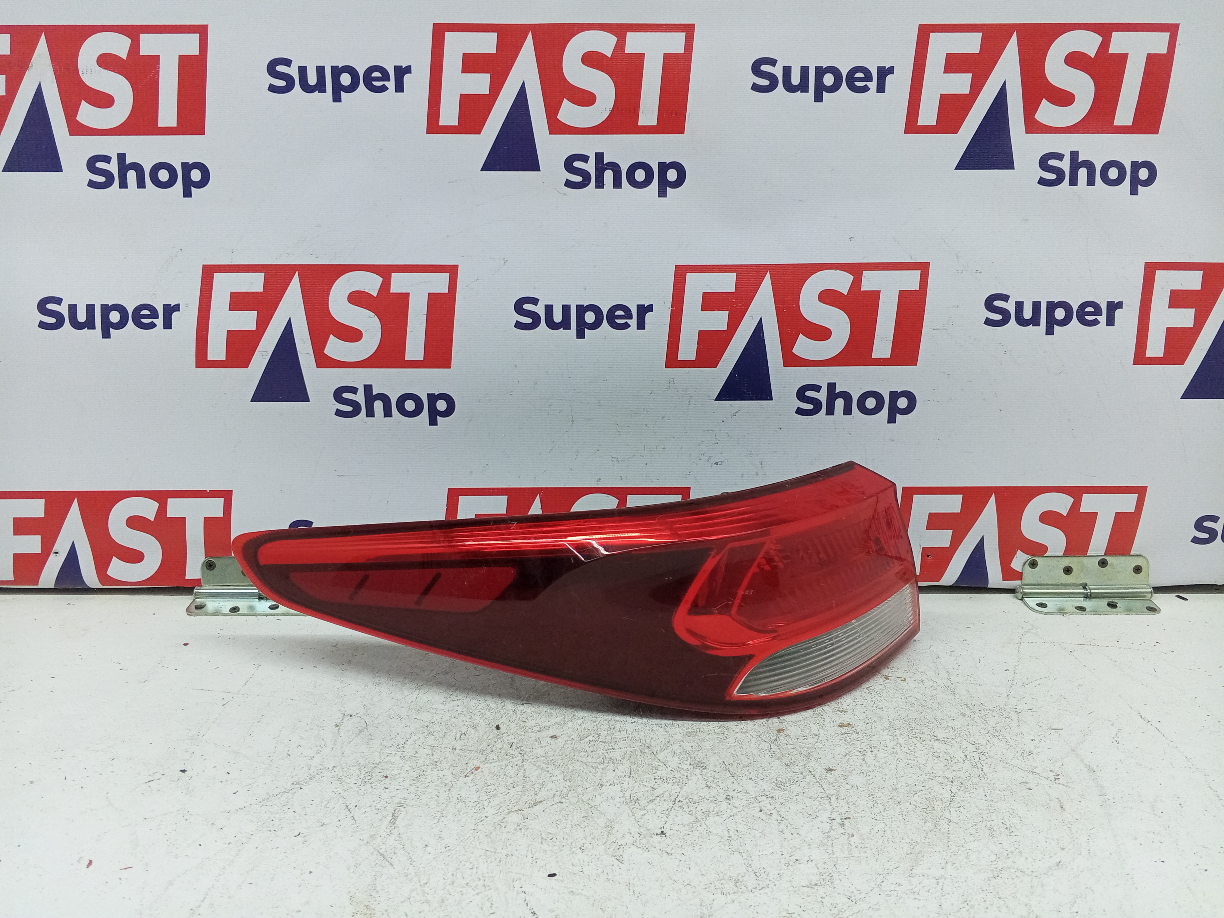 Kia Rio 4 фонарь задний левый галоген в крыло