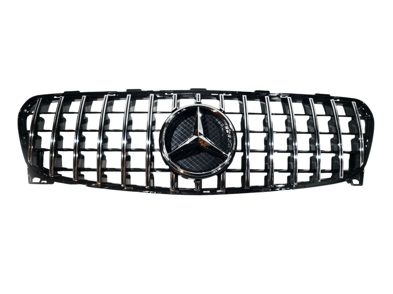 Mercedes GLA X156 рестайлинг решетка радиатора GT хром