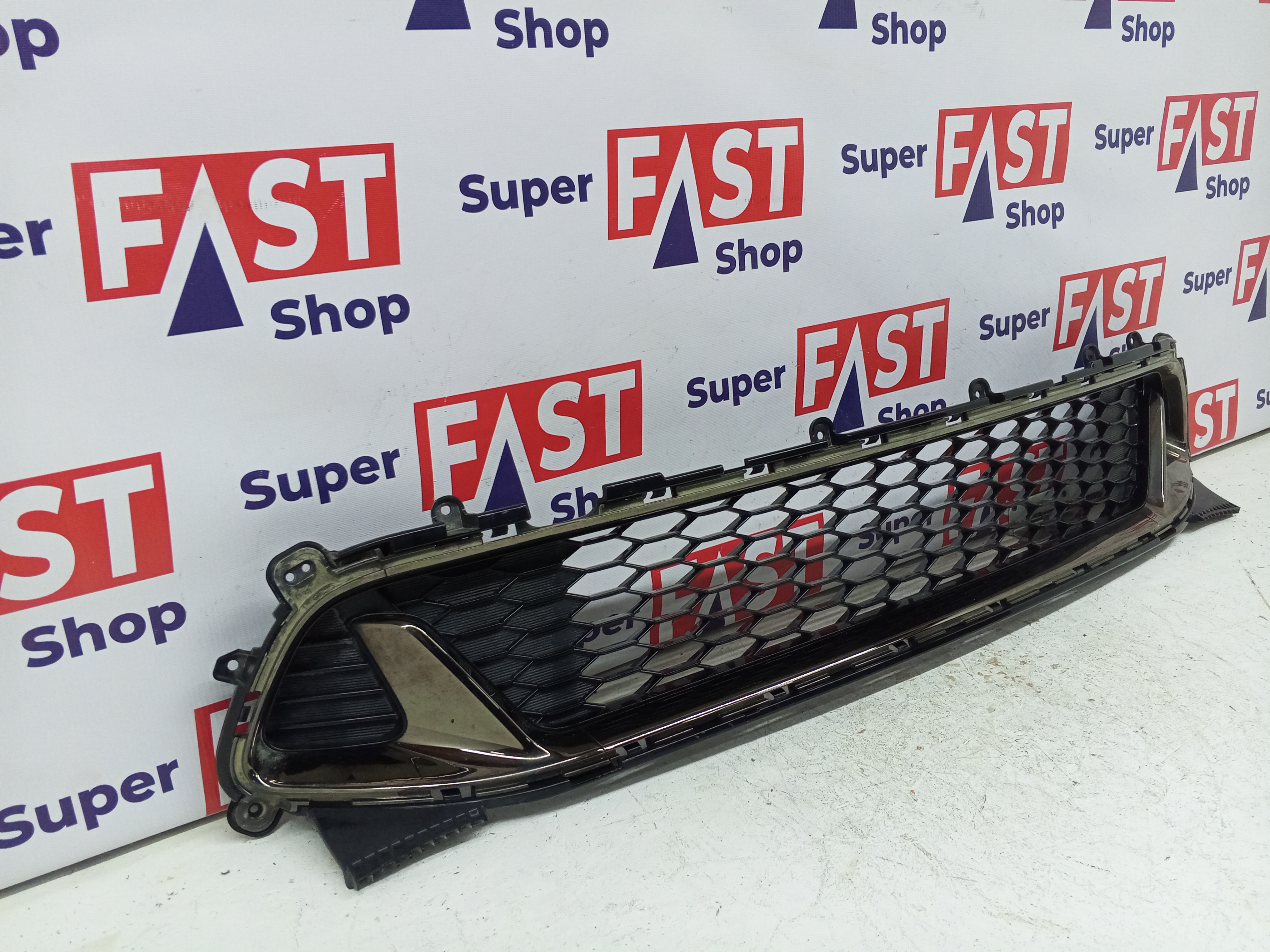 Kia Stinger GT нижняя решетка в передний бампер