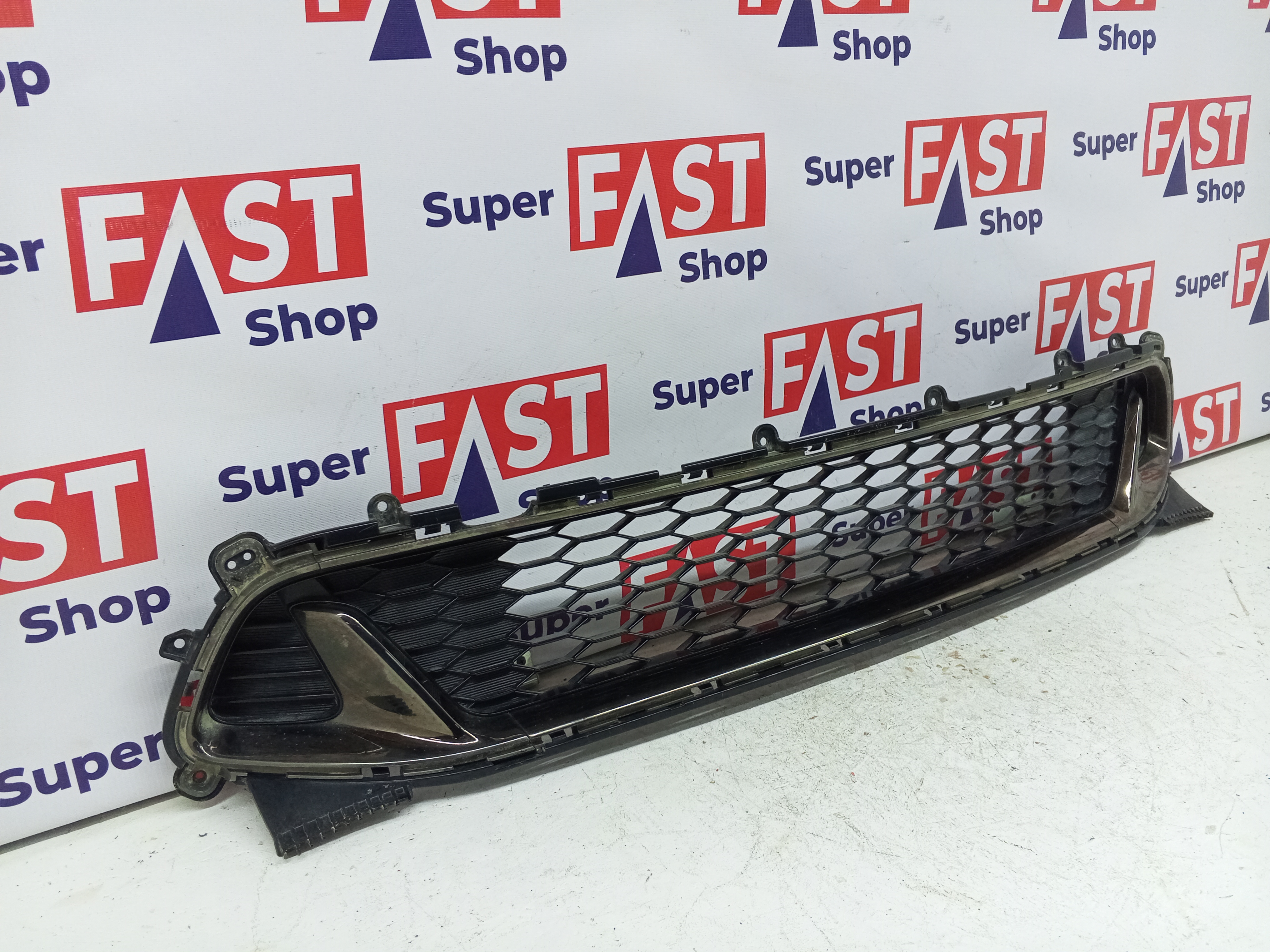 Kia Stinger GT нижняя решетка в передний бампер