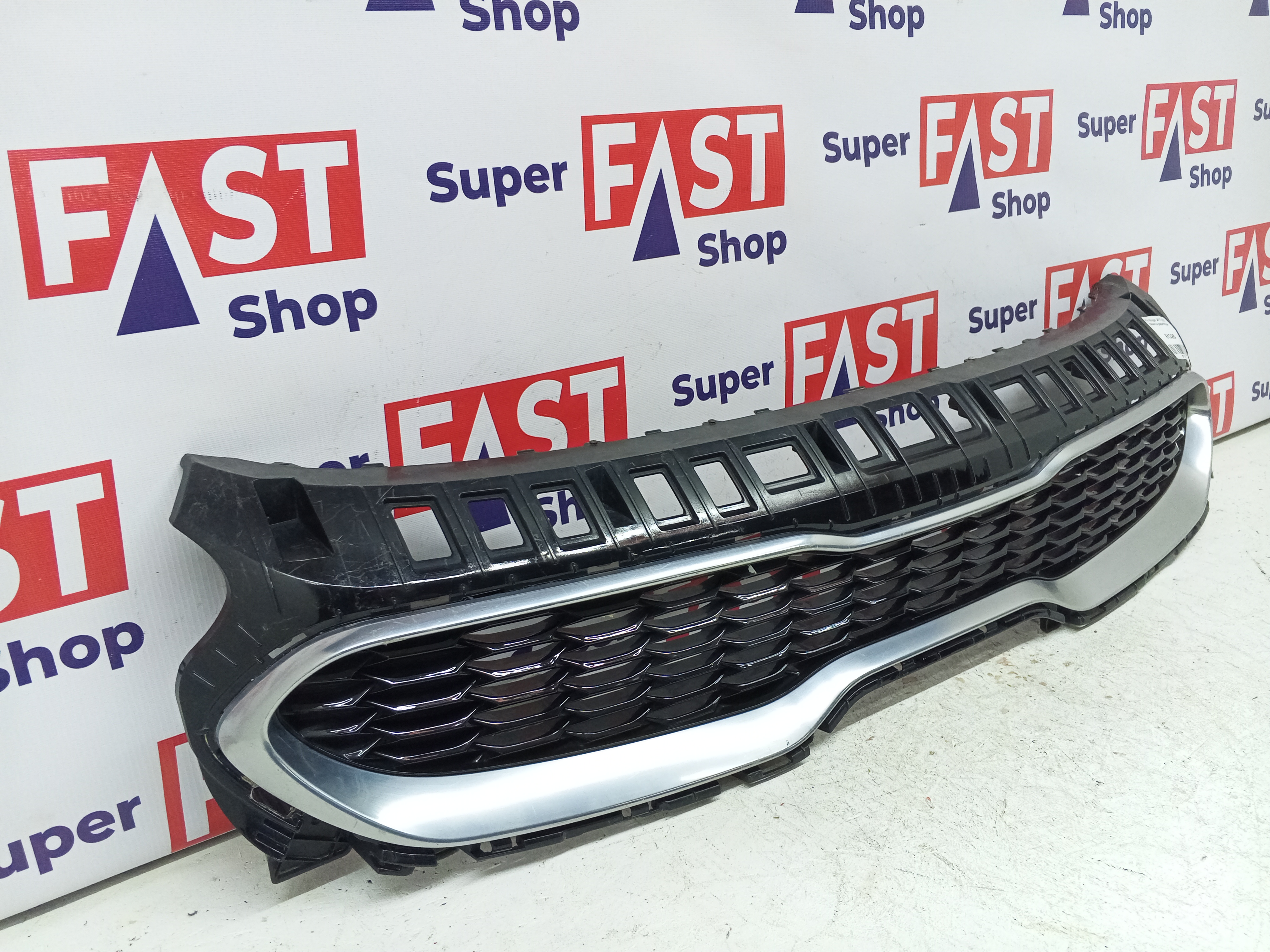 Kia Stinger 2017-2021 решетка радиатора