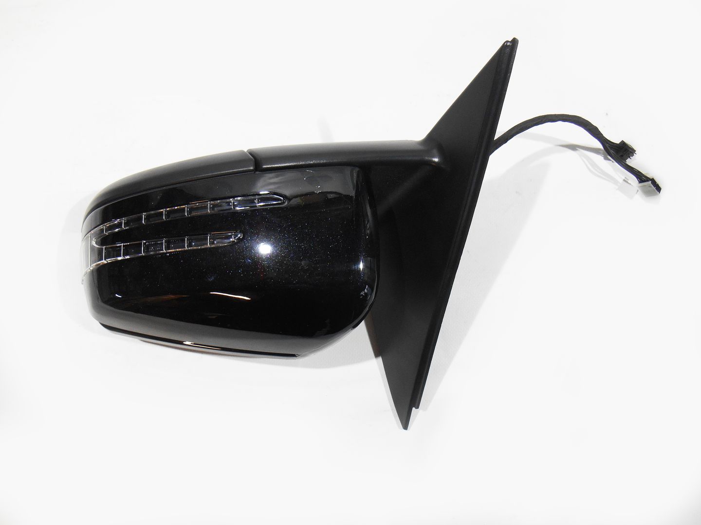 Mercedes W204 дорестайлинг левое зеркало черное