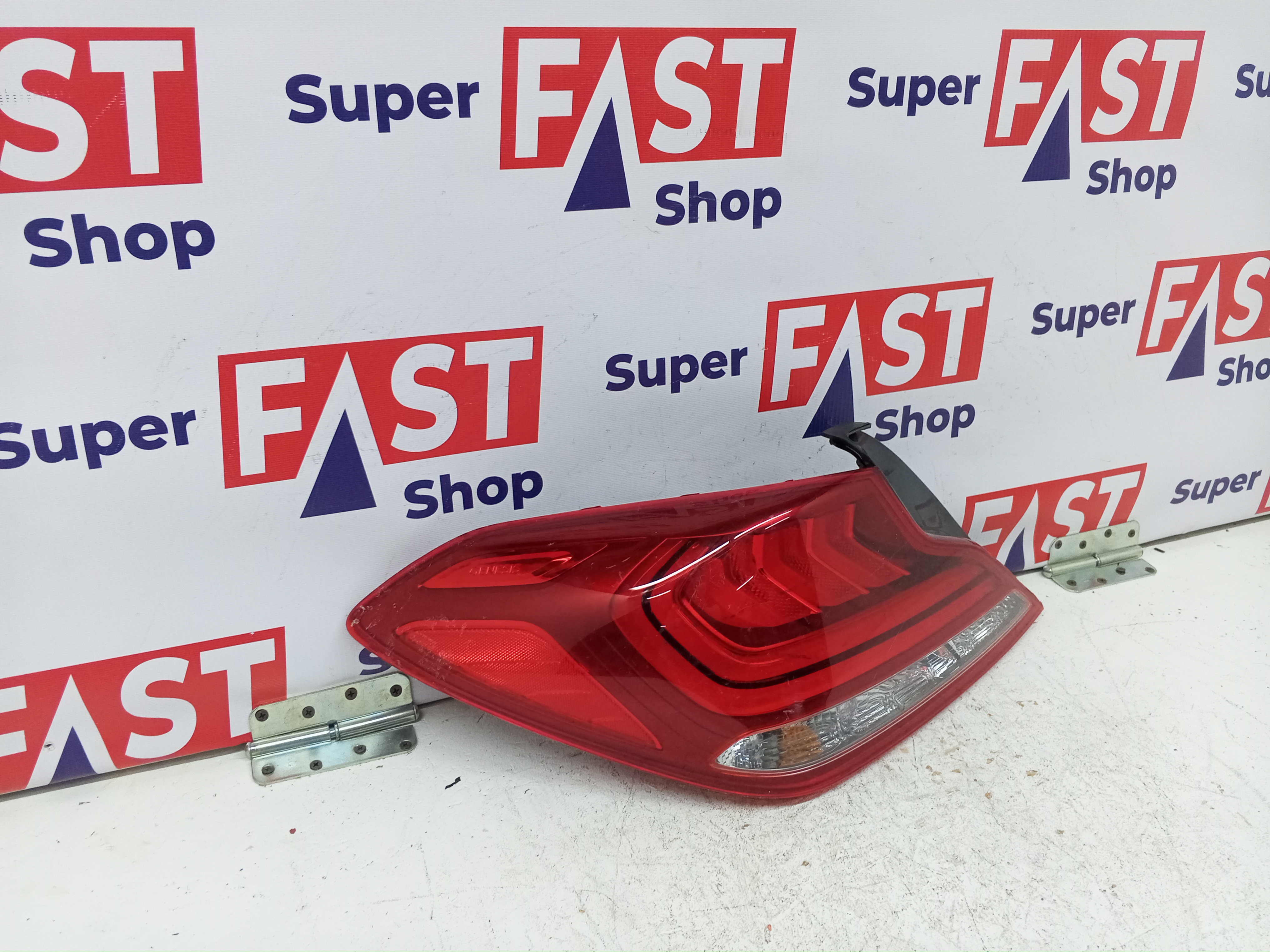 задний левый фонарь Genesis G70 2017-2021