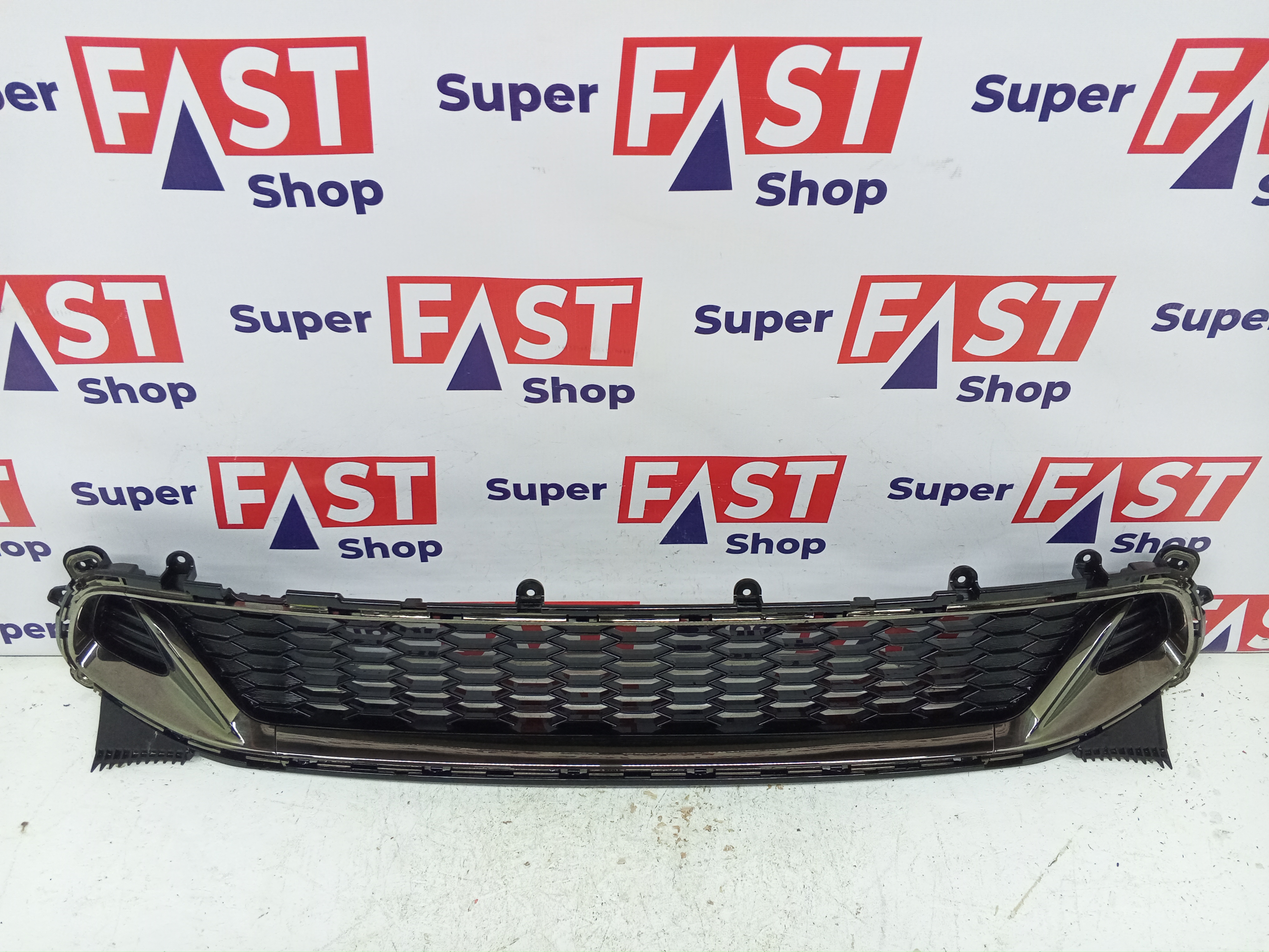 Kia Stinger GT нижняя решетка в передний бампер