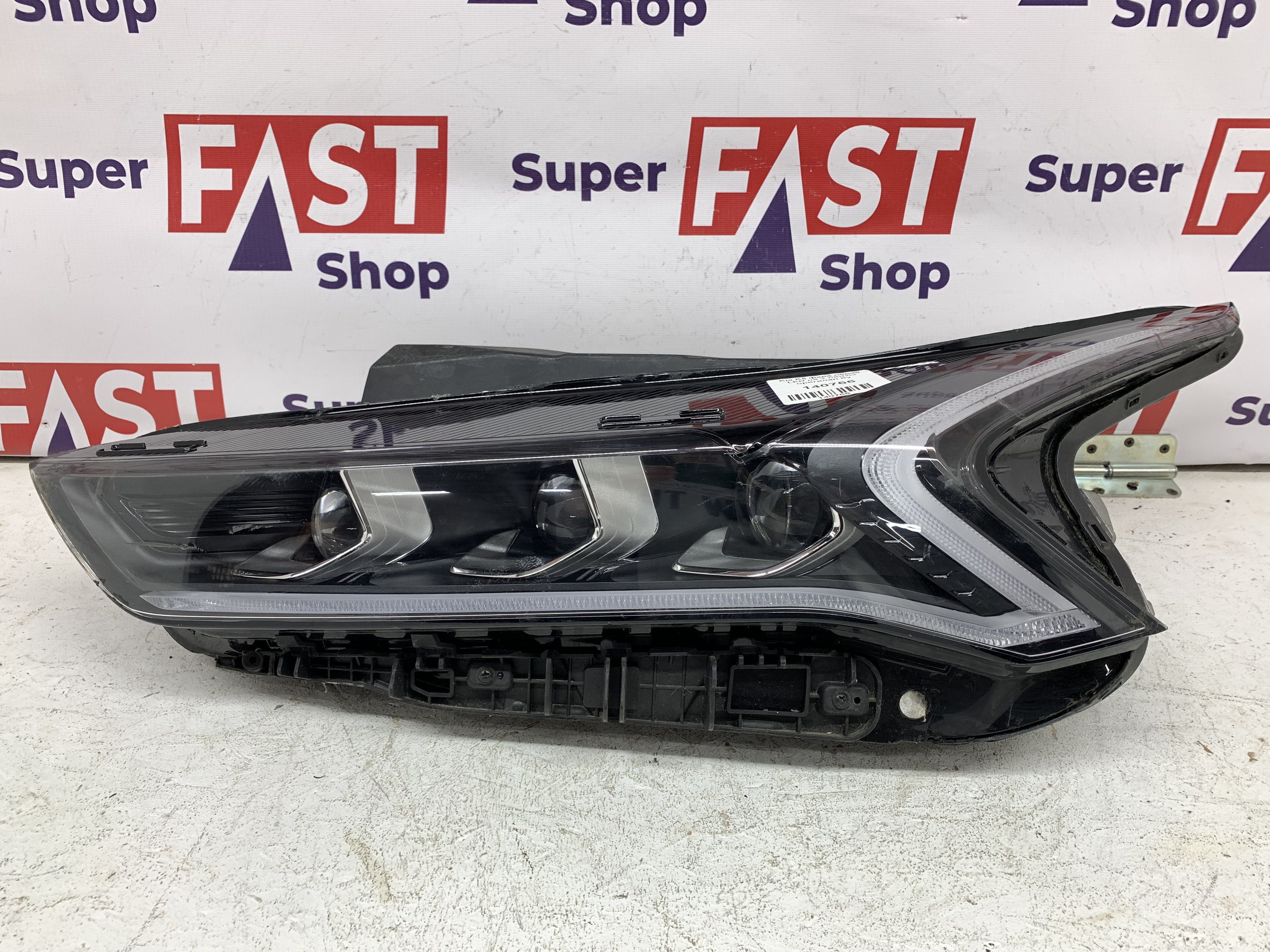 Kia K5 фара левая LED на 3 линзы оригинал бу