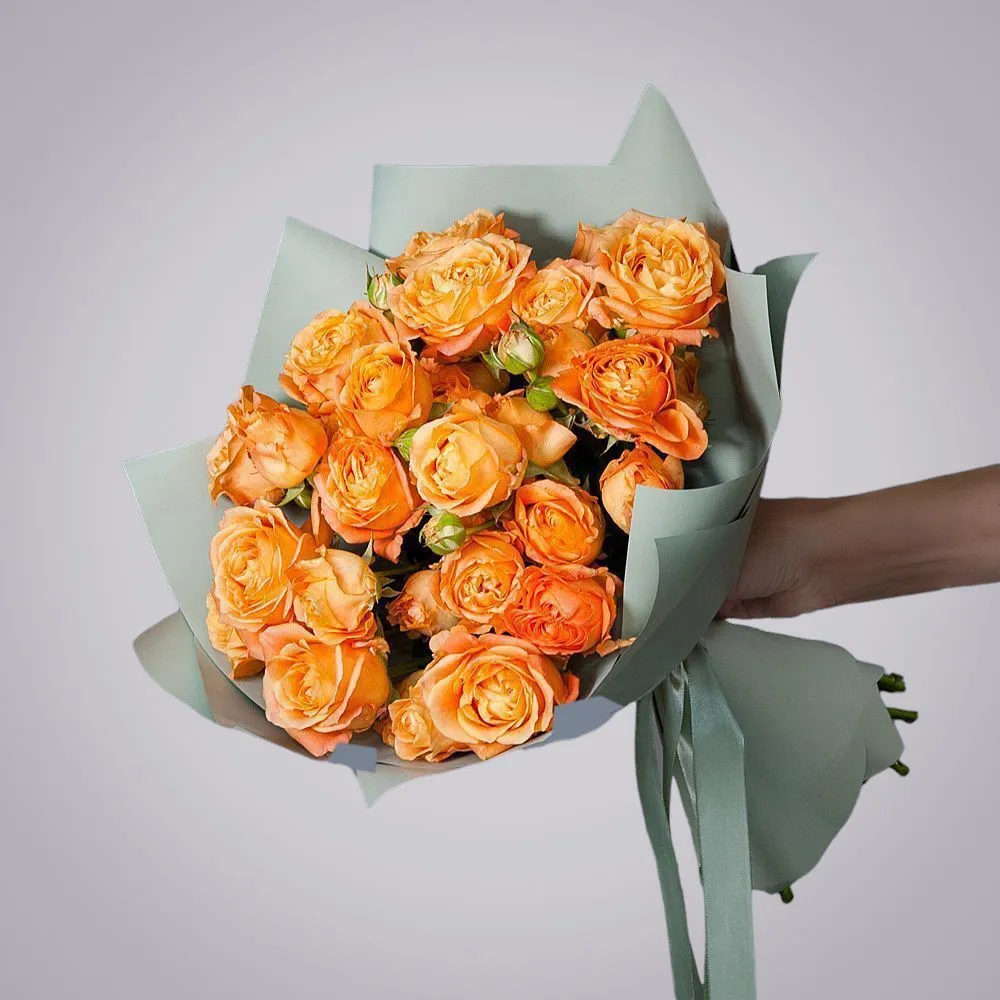 Монобукет 9 кустовых роз Apricot Lace  в упаковке