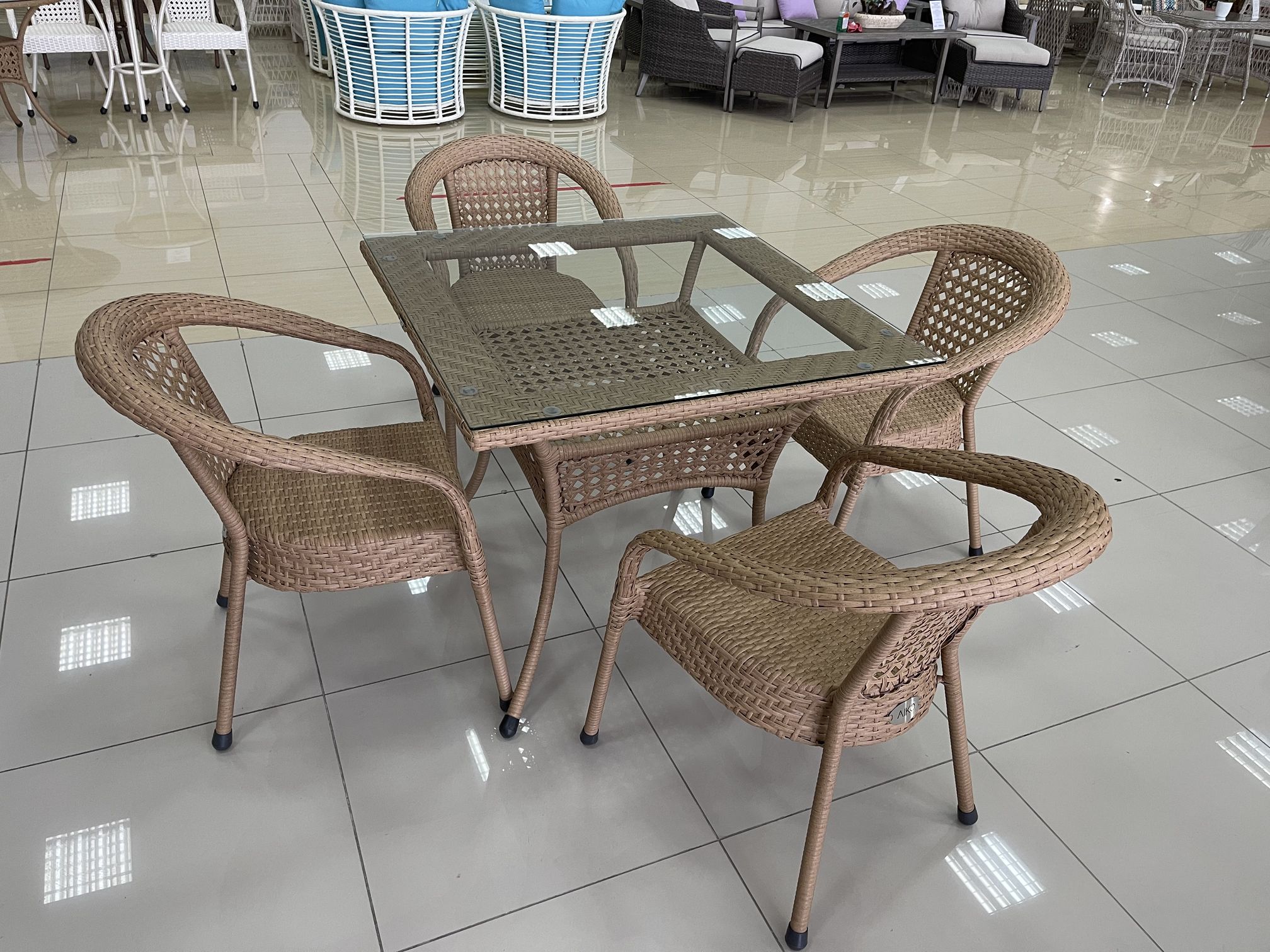 Комплект мебели DECO 900*900 Цвет: 4444 (древесный) (Стол (Стекло) 900*900 + 4 Кресла без подушек)