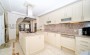 villa-4-2-s-shikarnymi-vidovymi-kharakteristikami-v-raione-kargydzhak-240-m2 в Турции - фото 2