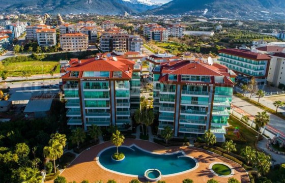 Квартира 2+1 на первой береговой линии в Кестеле, 110 м2. в Турции - фото 4