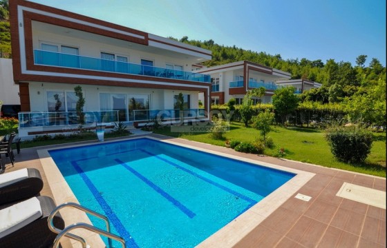 Просторная вилла в районе Каргыджак. 4+1,300м2 в Турции - фото 5