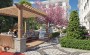 gotovyi-zhiloi-kompleks-v-200-metrakh-ot-mramornogo-morya-v-raione-buyukchekmedzhe-85m2-210m2 в Турции - фото 2