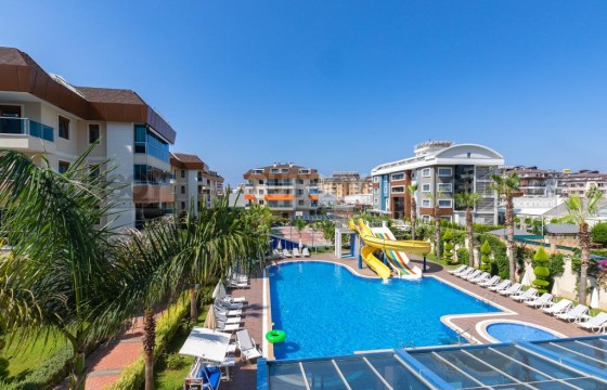 Квартира 1+1 с большим балконом, 50 м2 в центре района Оба. в Турции - фото 1