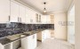 kvartira-2-1-v-komplekse-s-basseinom-v-250-metrakh-ot-morya-v-tosmure-110-m2 в Турции - фото 2
