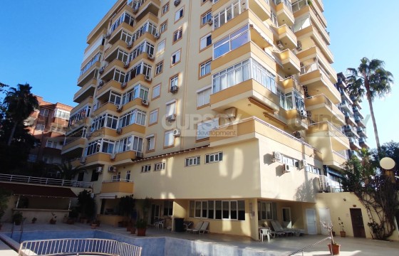 Просторный дуплекс 4+1 с видом на море и горы в центре Алании, 256 кв.м. в Турции - фото 4