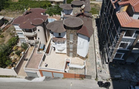 Вилла триплекс 4+1 в районе Махмутлар, 210 кв.м. в Турции - фото 7