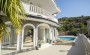 villa-4-1-s-privatnym-uchastkom-v-prestizhnom-raione-tepe-220-kv-m в Турции - фото 2