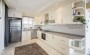 villa-4-1-s-privatnym-uchastkom-v-prestizhnom-raione-tepe-220-kv-m в Турции - фото 2