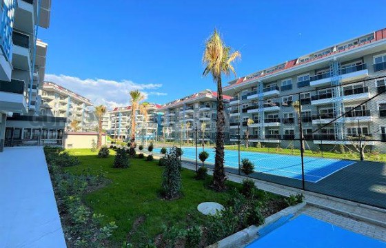 Квартира 1+1 в известном комплексе, район Кестель в Турции - фото 1