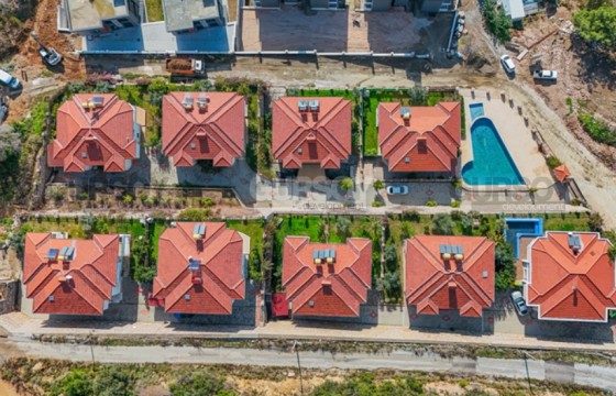 Просторная вилла 3+1 с захватывающим видом в Бекташе в Турции - фото 12
