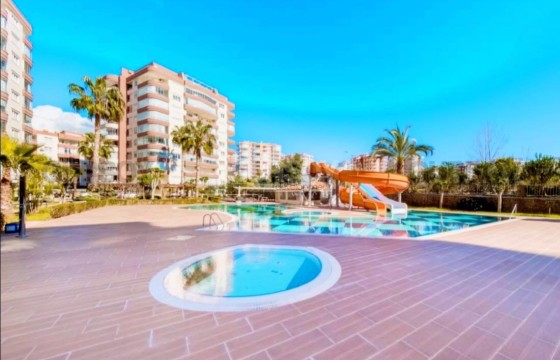 Просторная квартира 3+1 в районе Тосмур — подходит для ВНЖ в Турции - фото 4